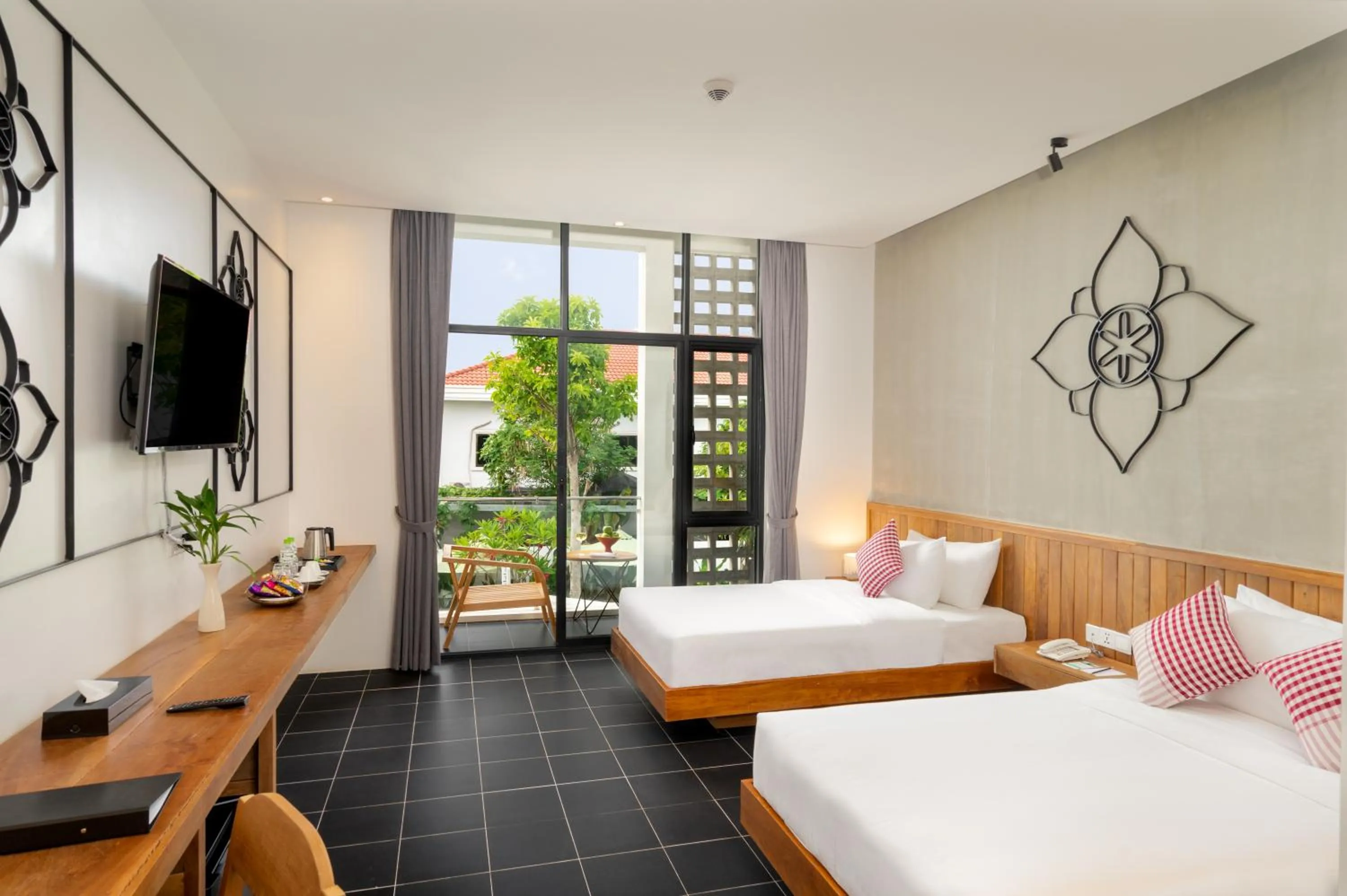 Photo of the whole room, Bed in Phka Chan Hotel