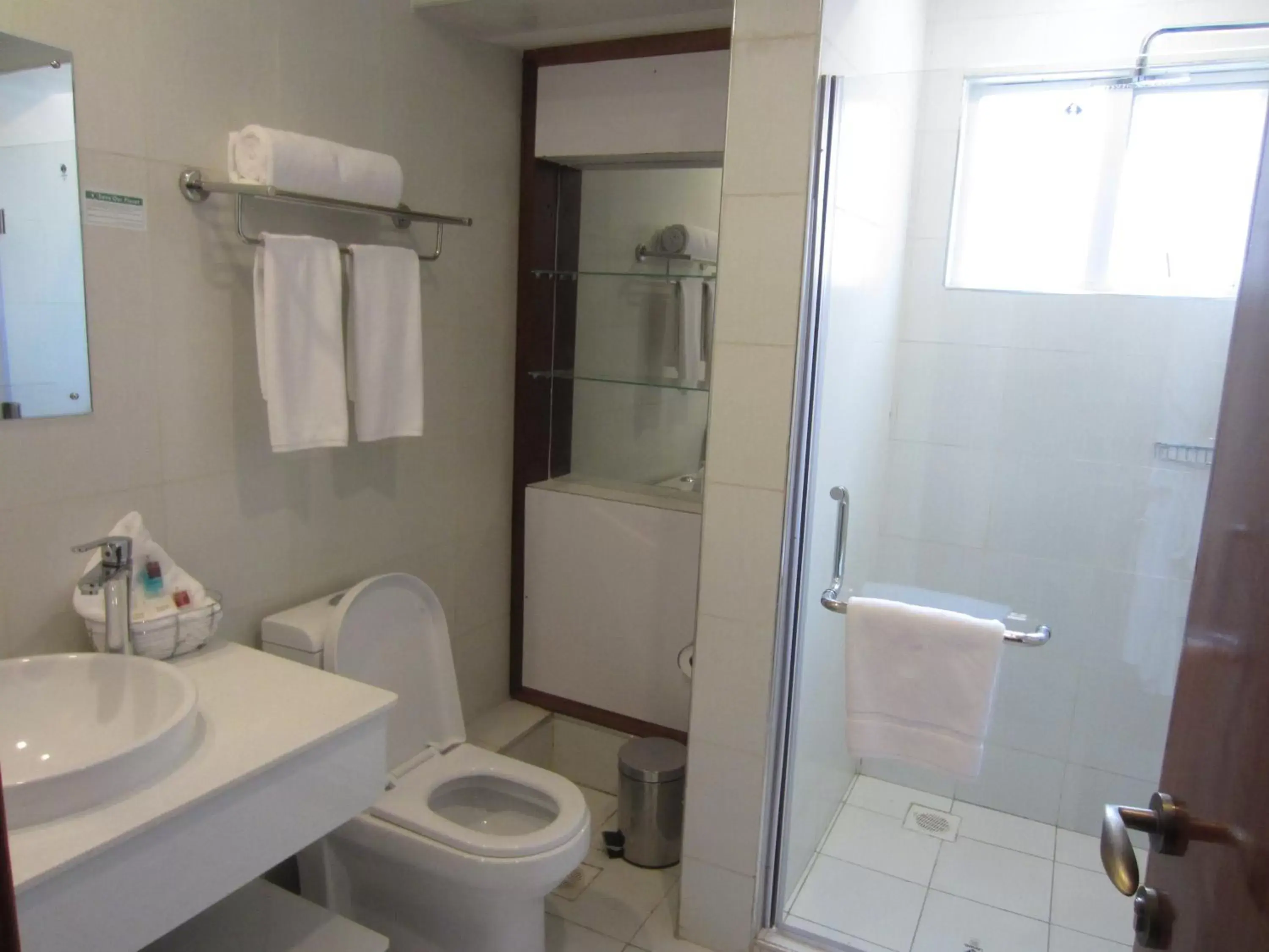 Bathroom in Zehneria Suites Hotel