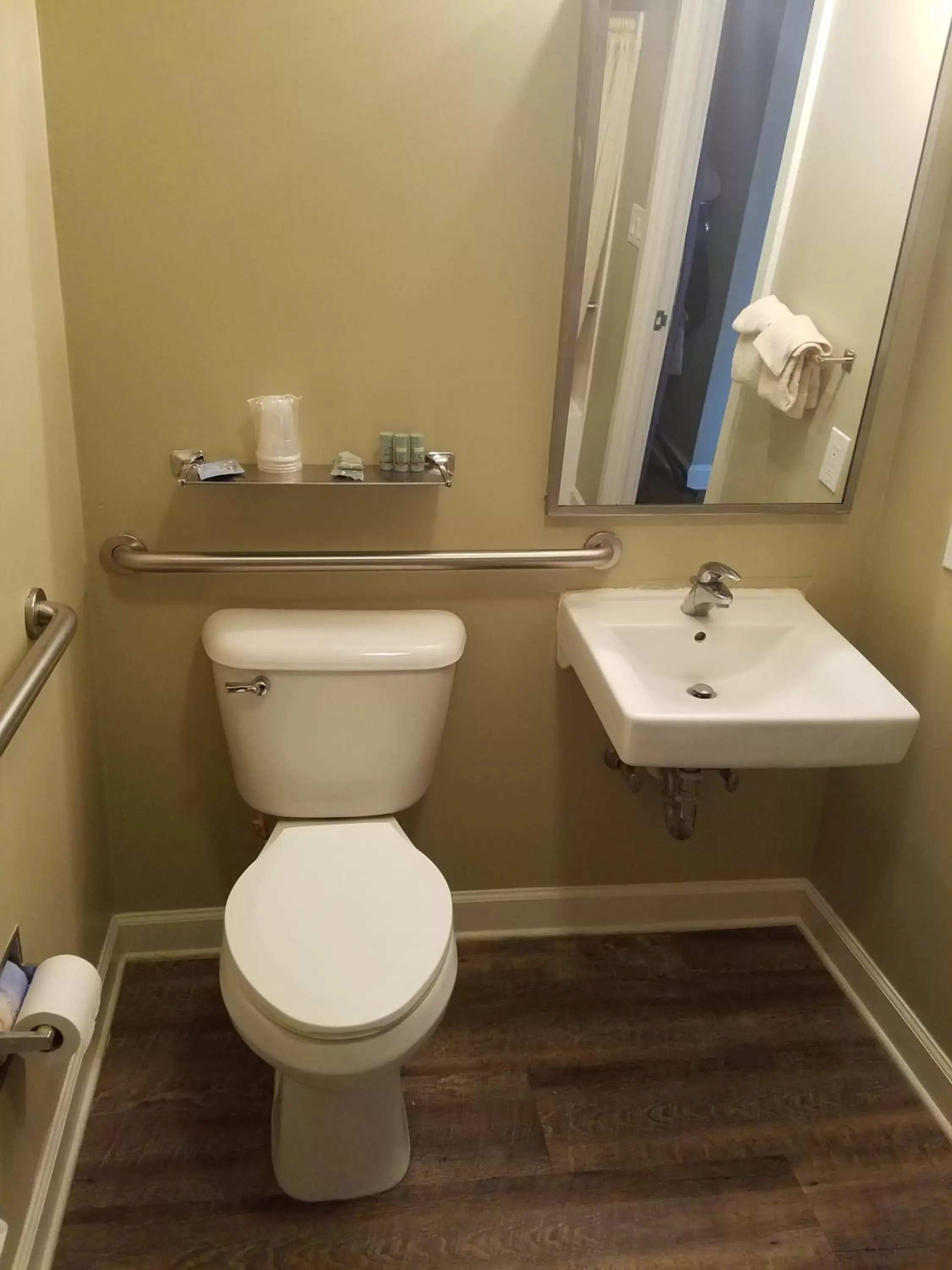 Bathroom in Best Western Ocean City Hotel and Suites