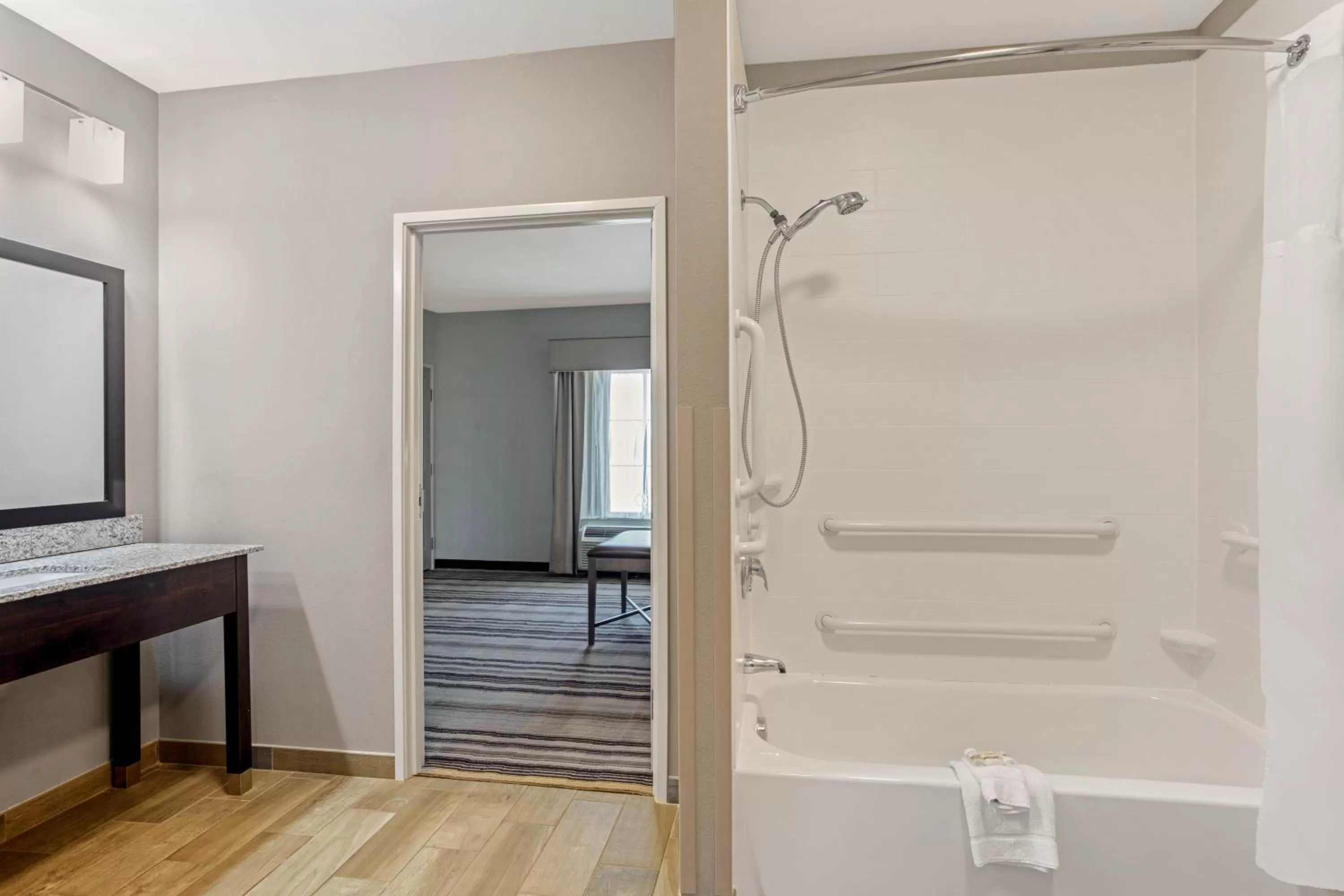 Bathroom in La Quinta by Wyndham Paducah