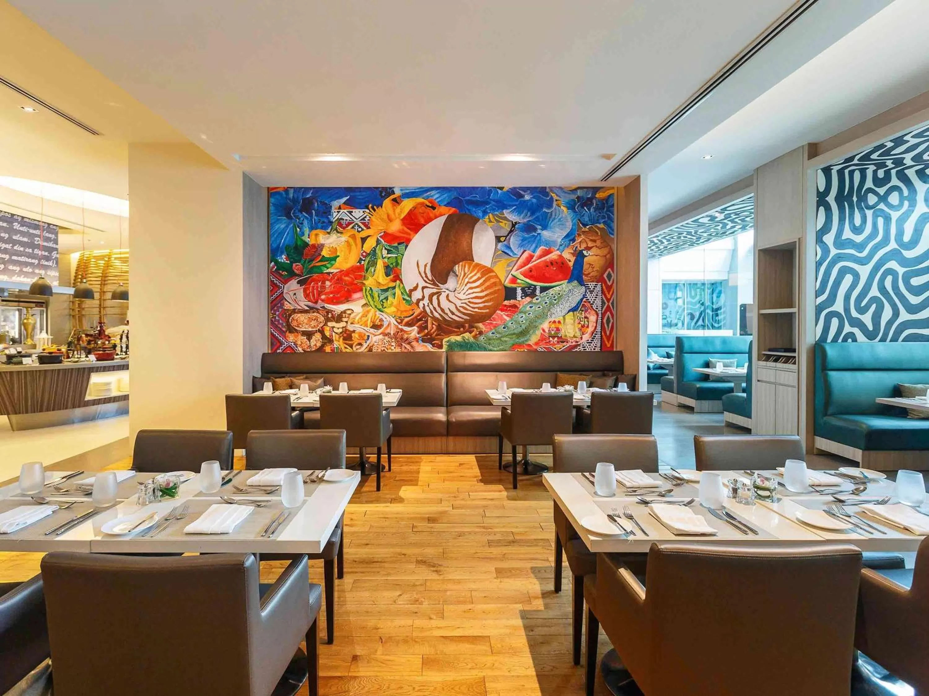 Restaurant/places to eat in Novotel Manila Araneta City Hotel