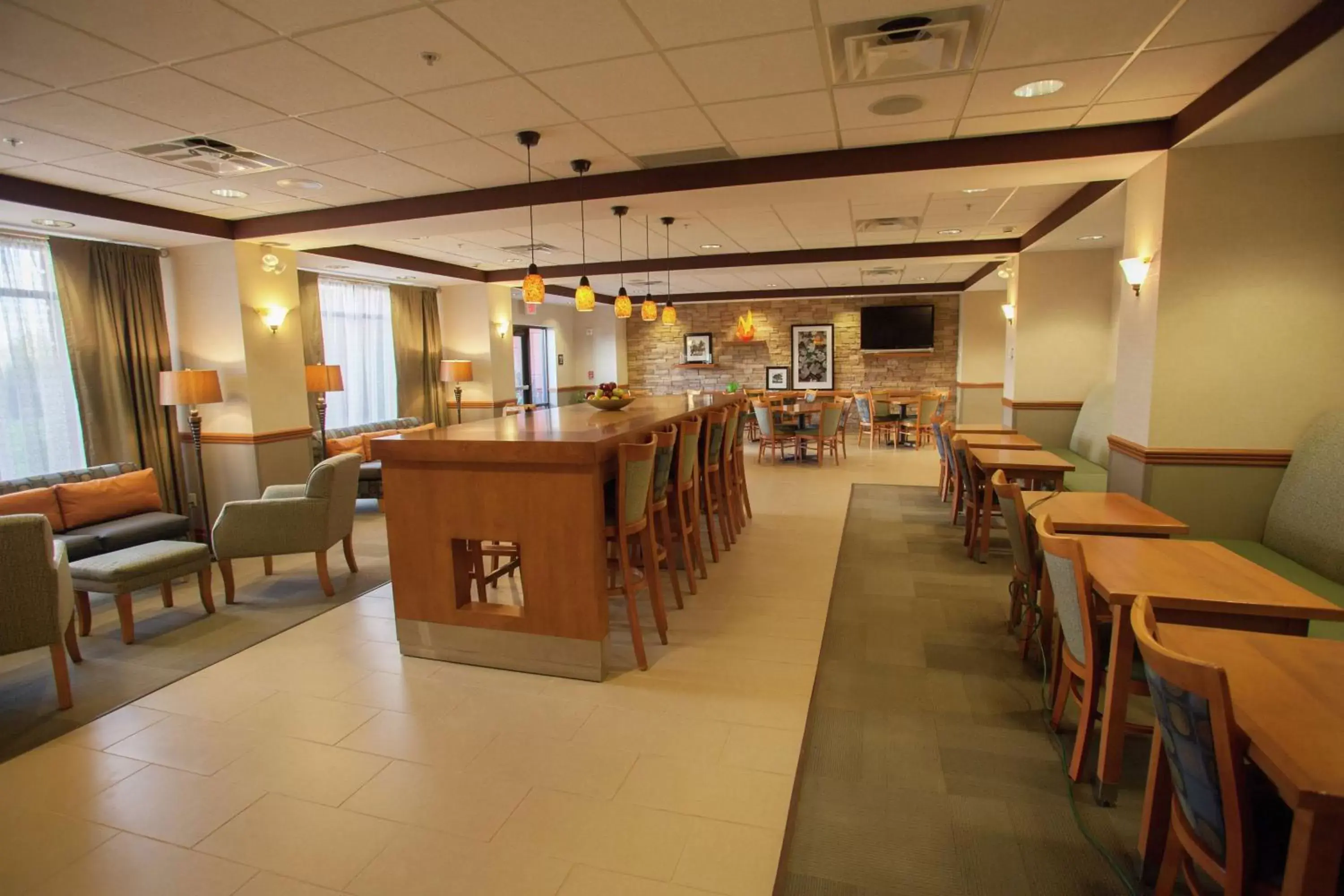 Dining area, Restaurant/Places to Eat in Hampton Inn Elmira/Horseheads