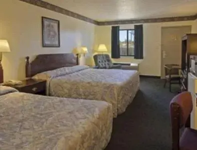 Double Room with Two Double Beds - Non-Smoking in Heritage Inn Augusta