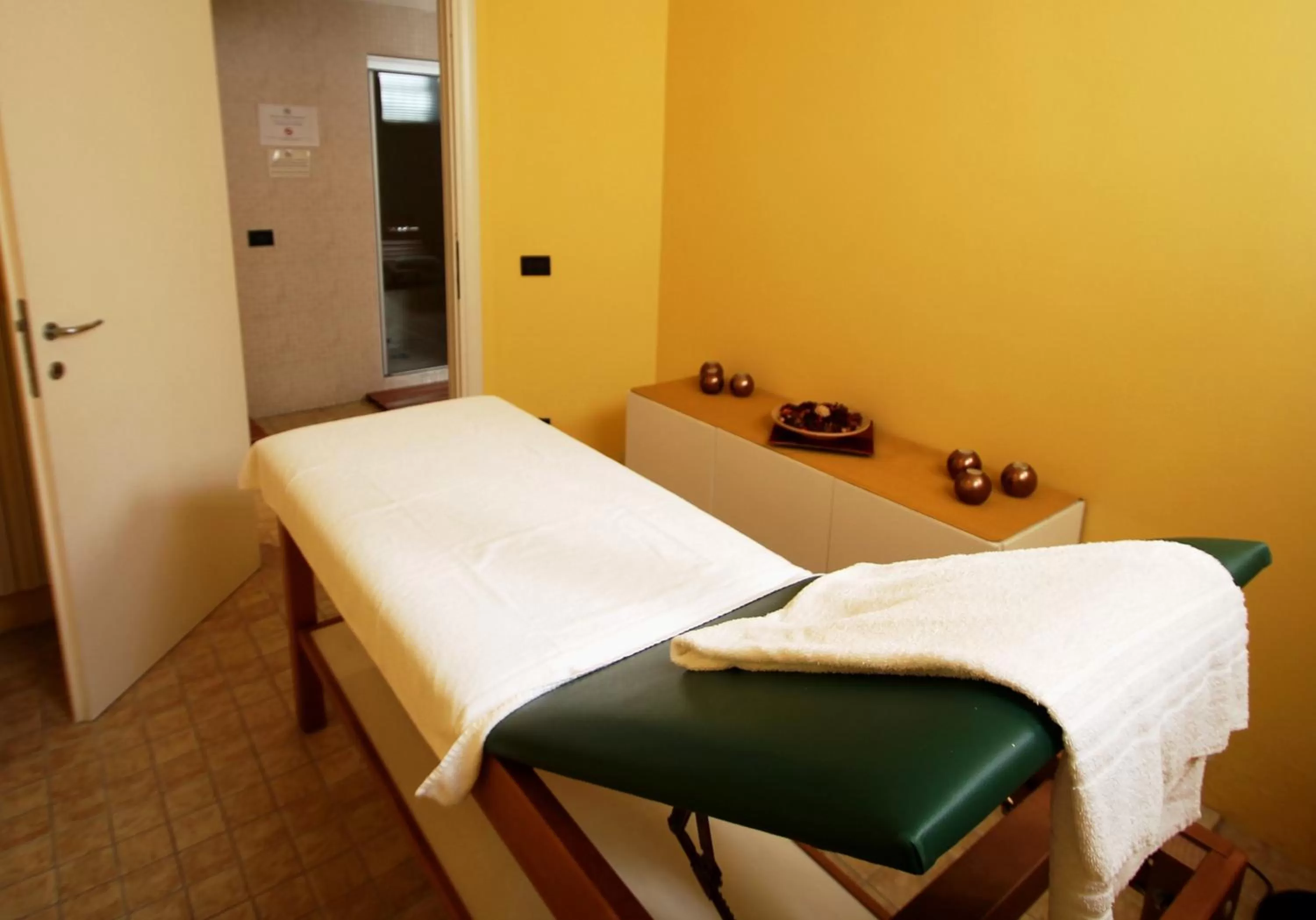 Spa and wellness centre/facilities in MH Hotel Piacenza Fiera