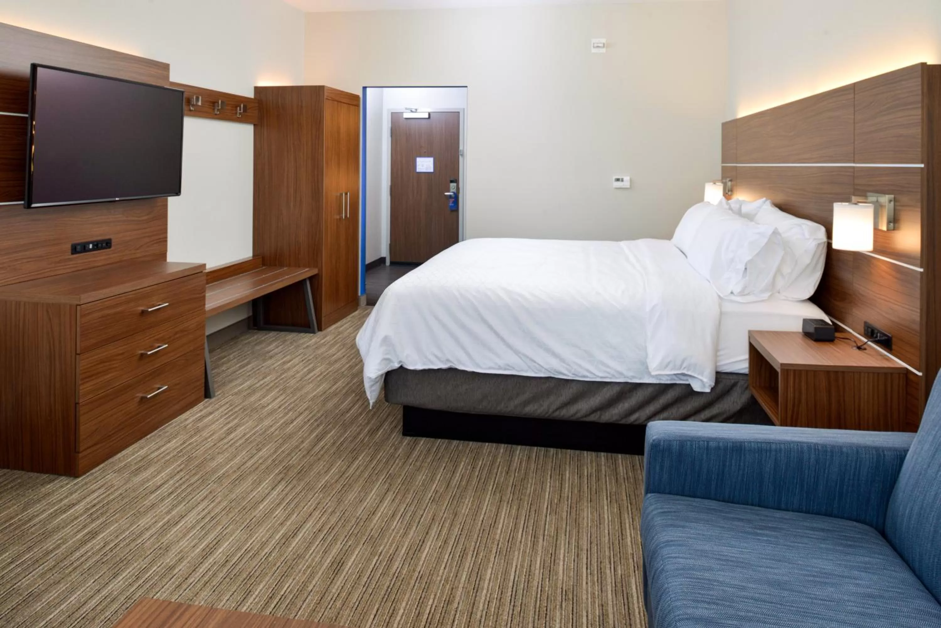Photo of the whole room, Bed in Holiday Inn Express & Suites - Elko by IHG