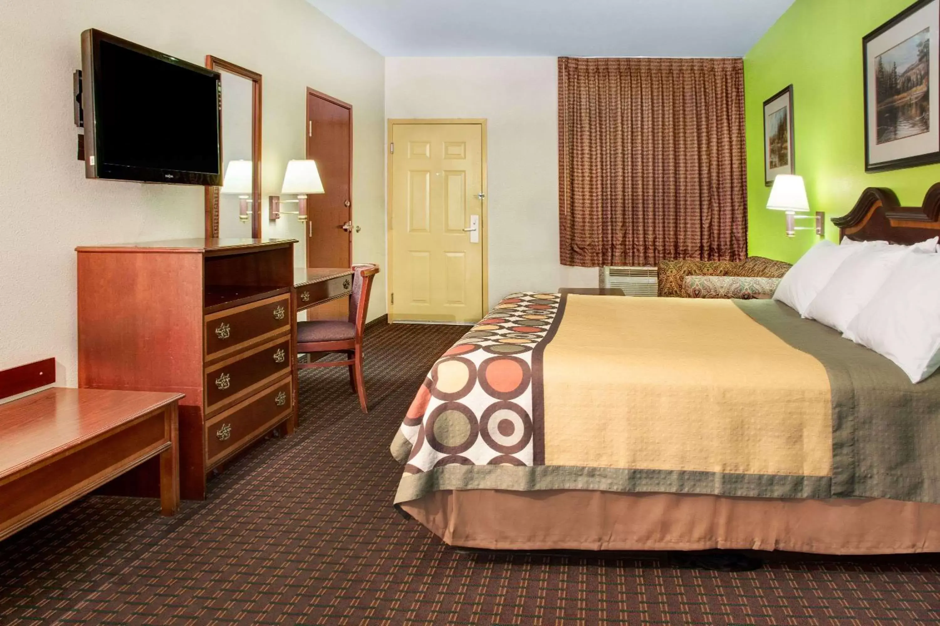 Photo of the whole room, Bed in Super 8 by Wyndham Humble - Atascocita - FM 1960 I-69