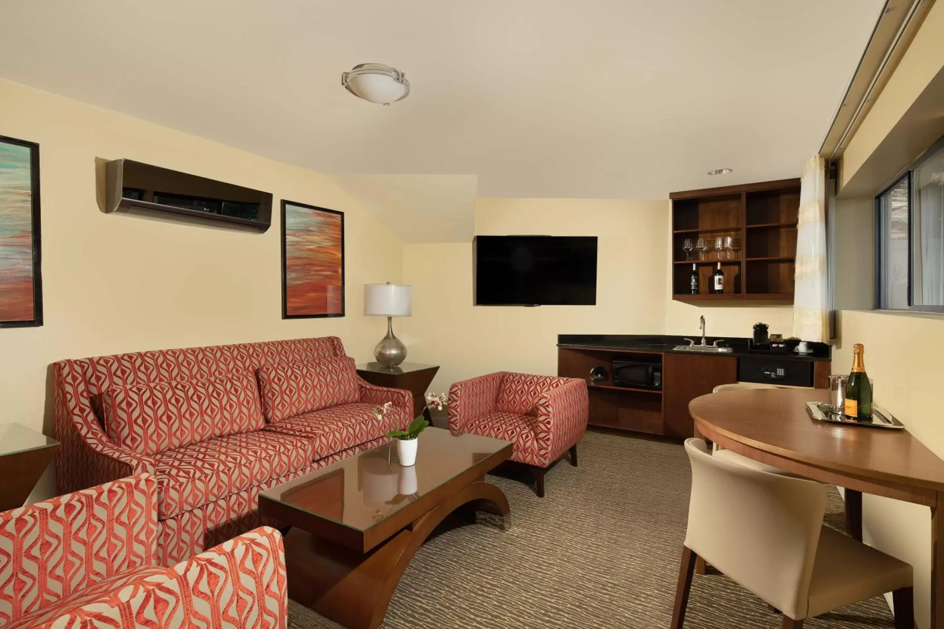 Living room, Seating Area in Cormorant Boutique Hotel