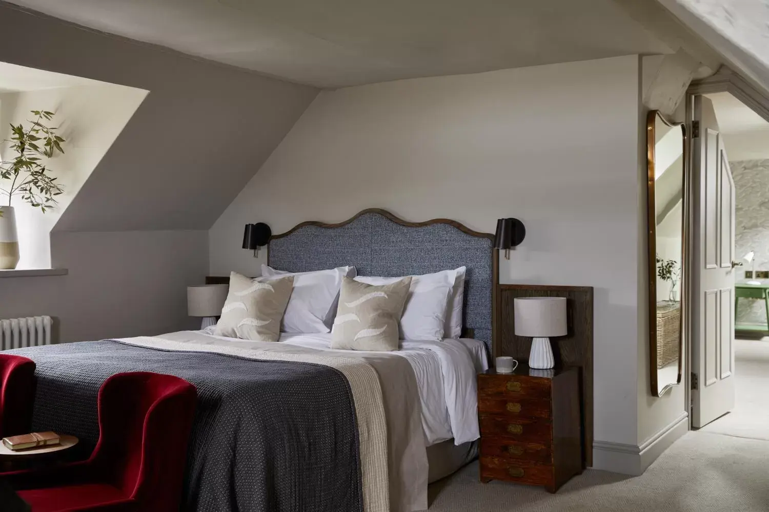 Deluxe Two Bedroom Family Room in Moonfleet Manor Hotel Deluxe Two Bedroom Family Room in Moonfleet Manor Hotel
