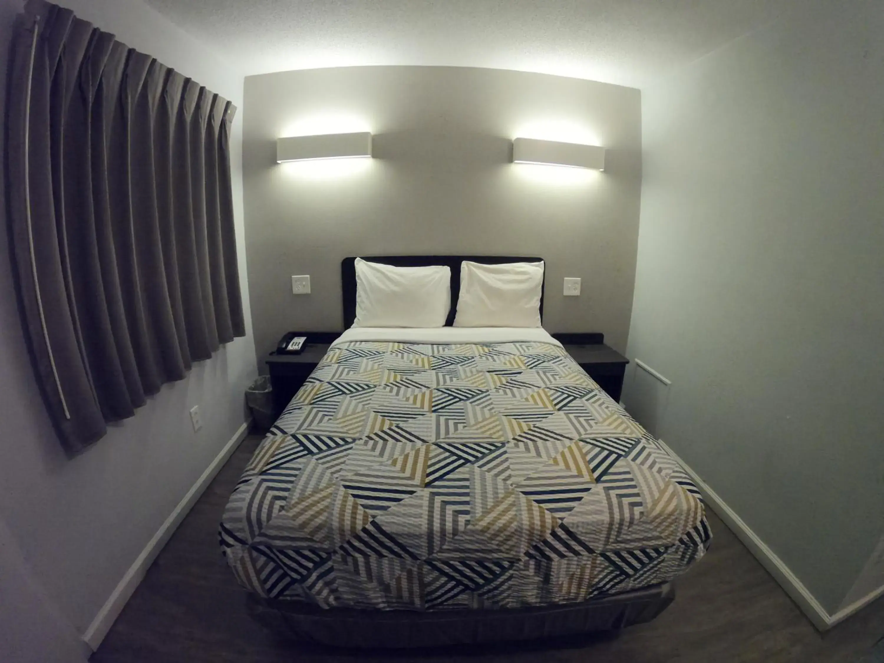 Quadruple Room - Non-Smoking in Motel 6-Toms River, NJ Quadruple Room - Non-Smoking in Motel 6-Toms River, NJ