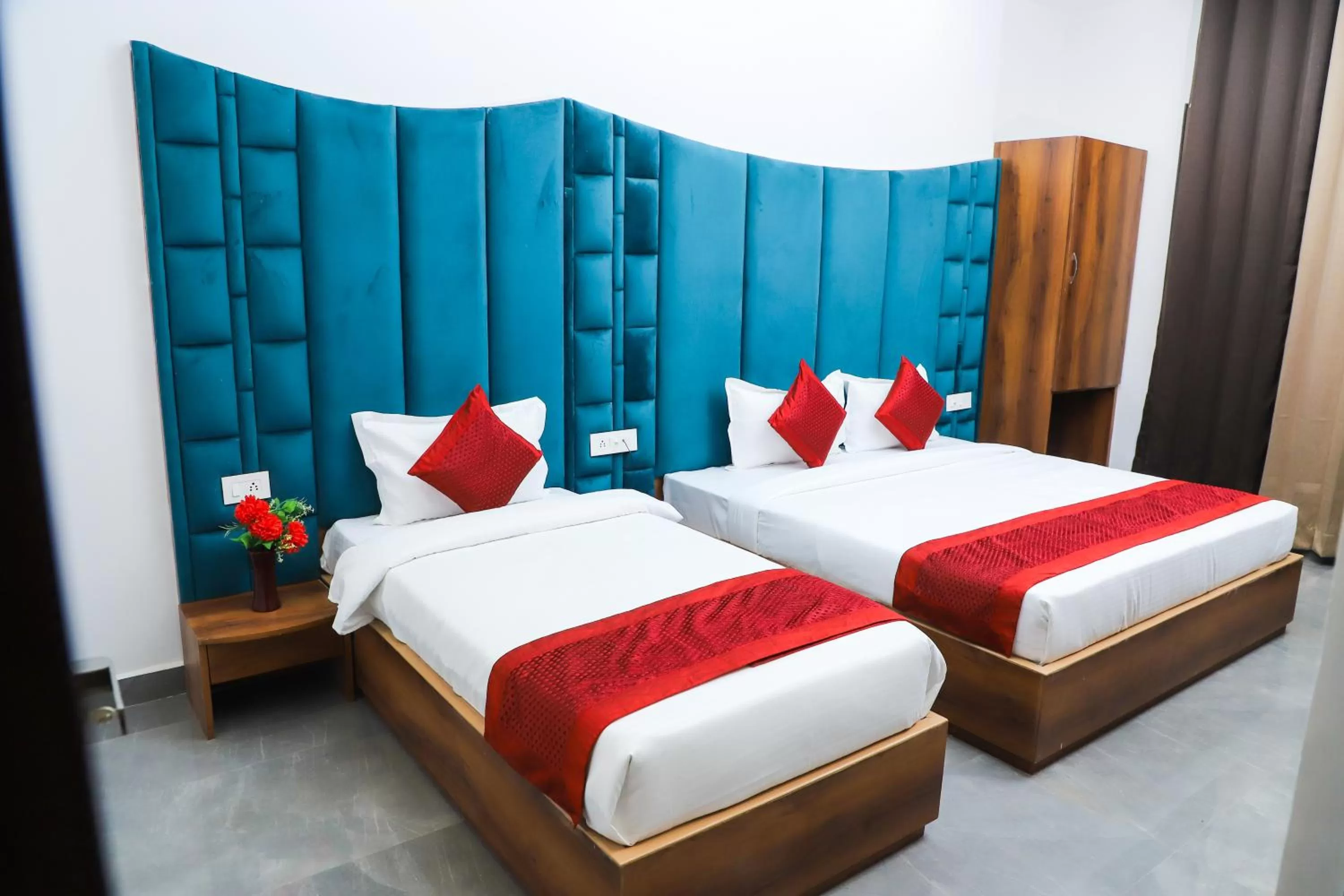 Bed in Hotel Dream Town By Cozy Hotels & Resorts
