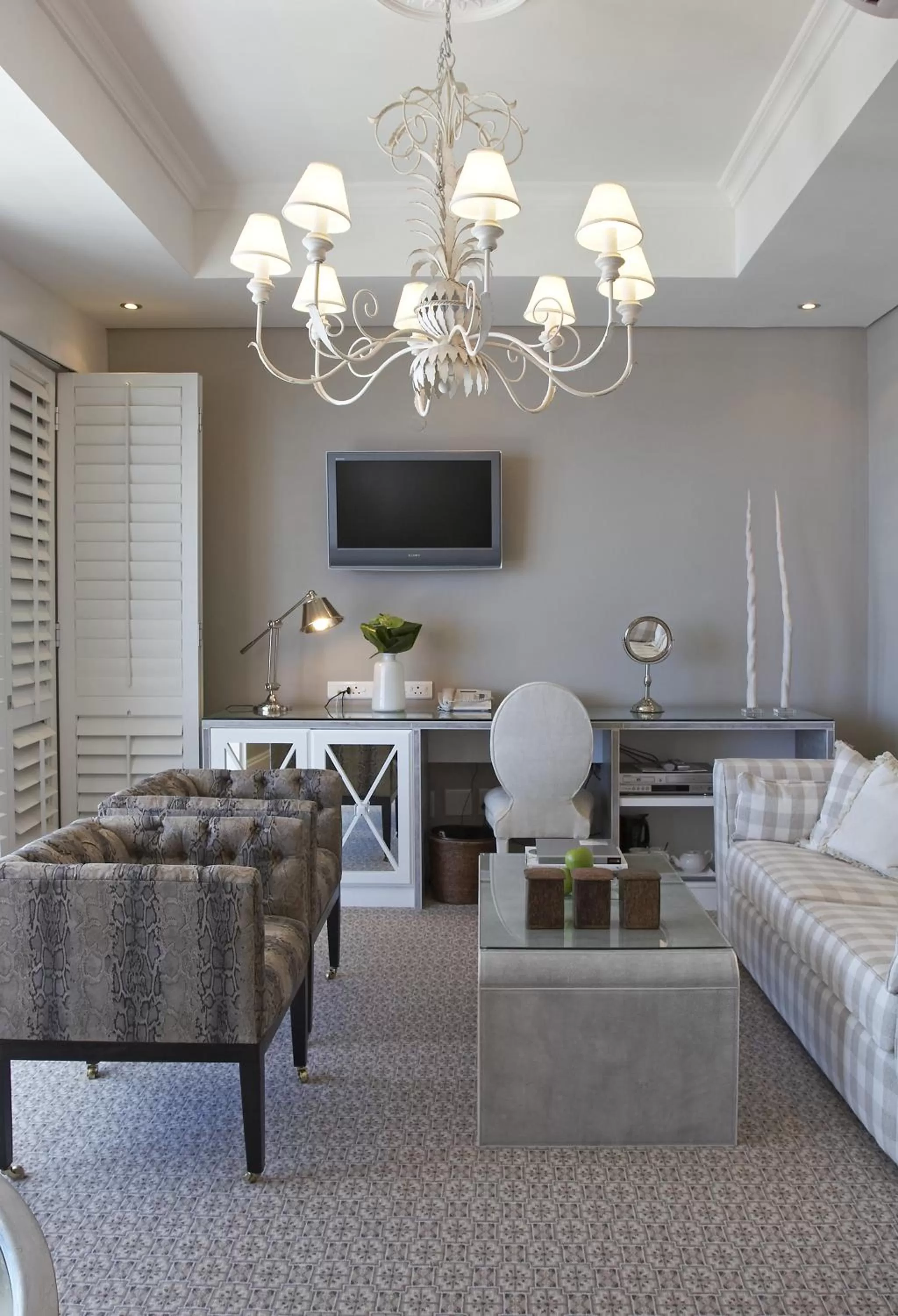 Living room in Twelve Apostles Hotel & Spa