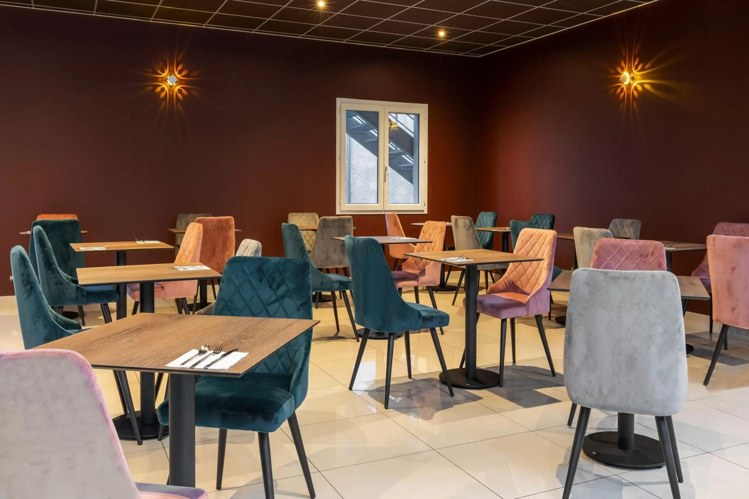 Restaurant/Places to Eat in Best Western Hotel & SPA Pau Lescar Aeroport
