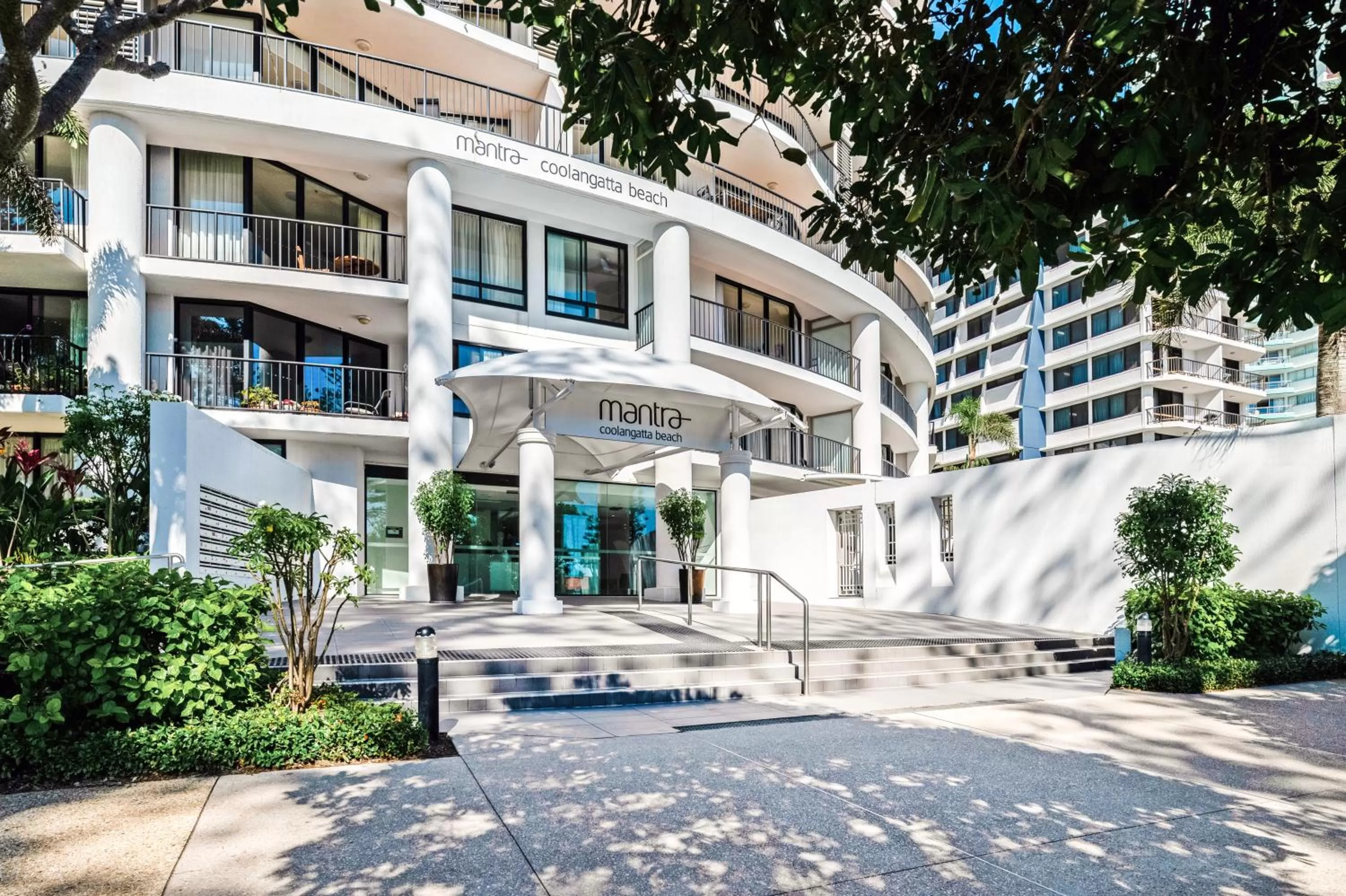 Property building in Mantra Coolangatta Beach
