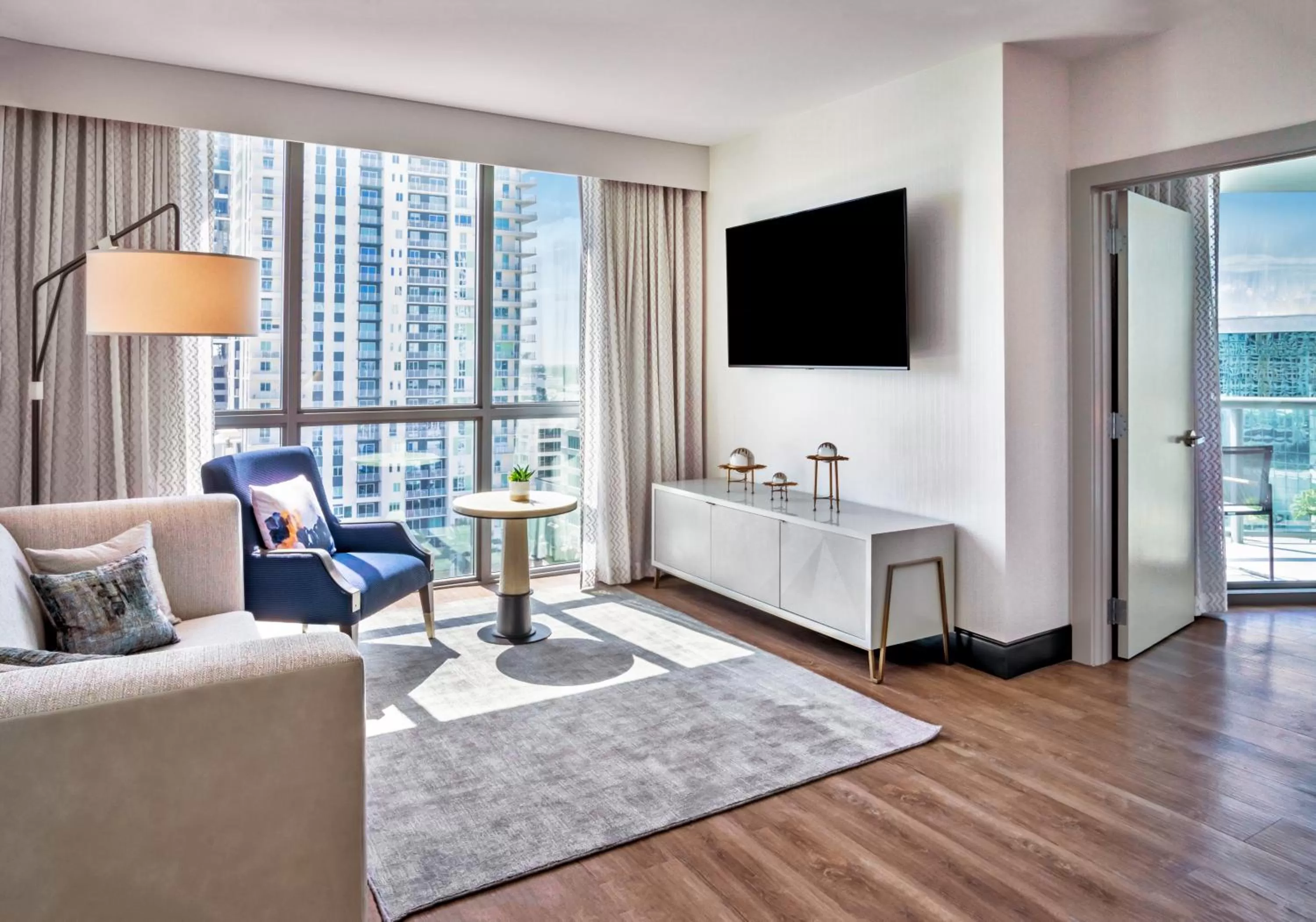 Living room in Hyatt Centric Las Olas Fort Lauderdale