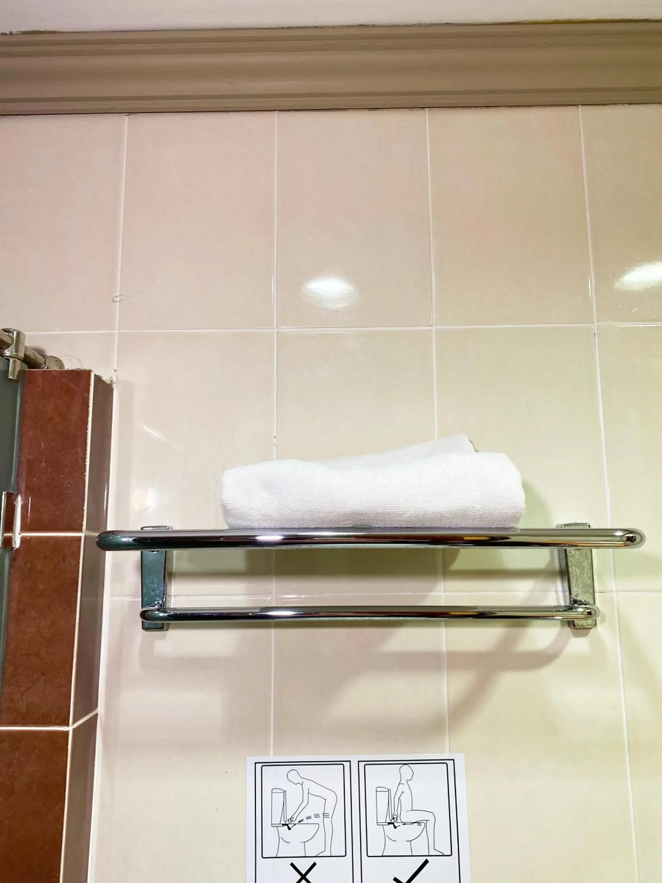 towels, Bathroom in Hotel Sandakan