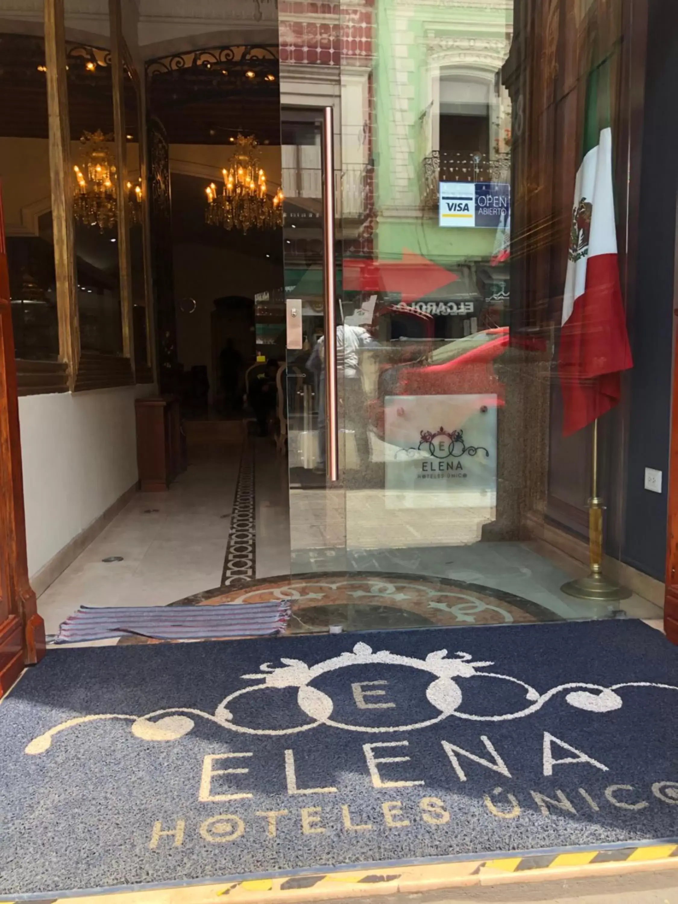 Facade/entrance in Hotel Elena