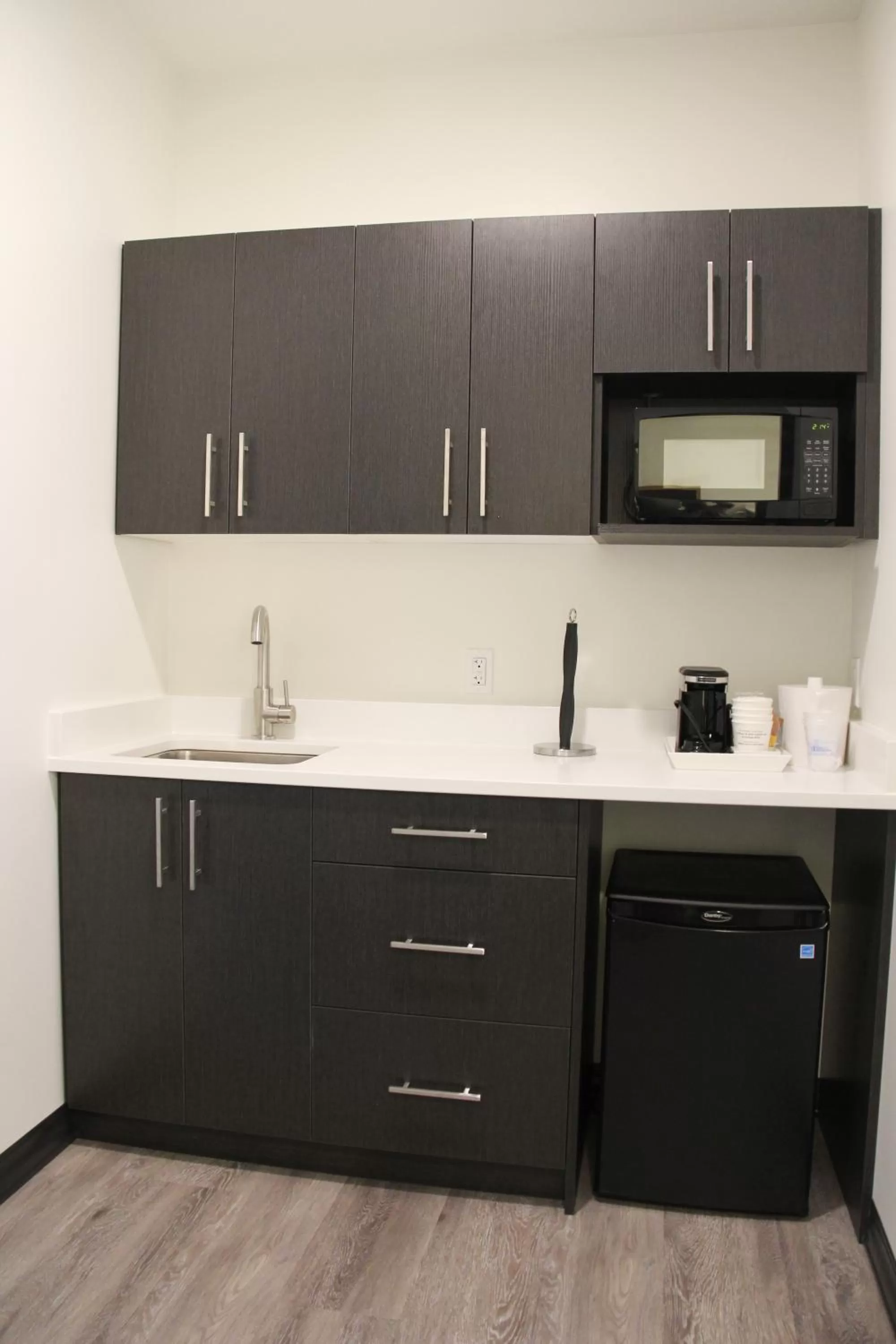 Kitchen or kitchenette in Best Western Plus Winkler
