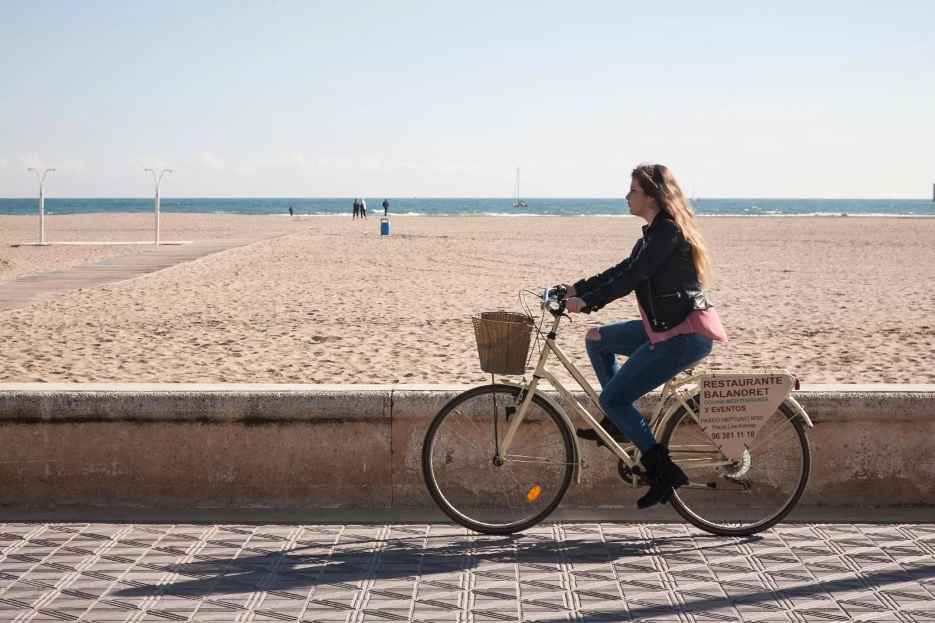 Cycling in Hotel Boutique Balandret