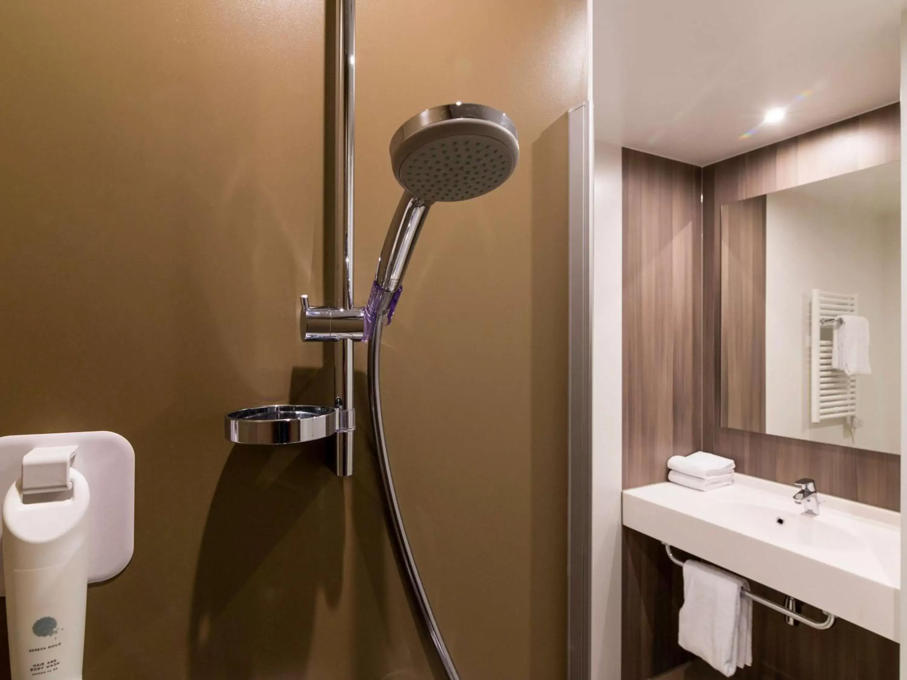 Photo of the whole room, Bathroom in ibis Styles Haarlem City