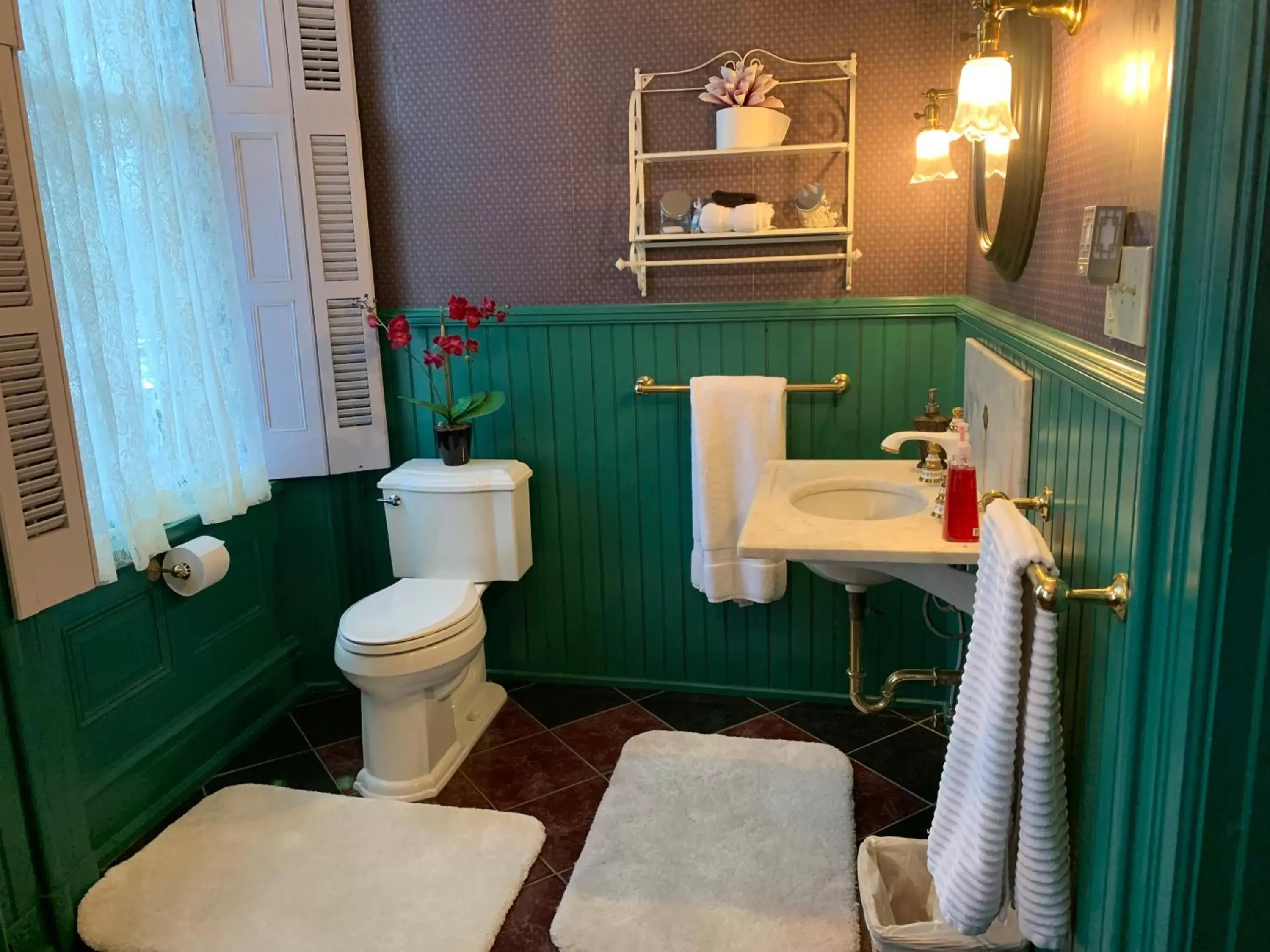 Bathroom in Susquehanna Manor Inn