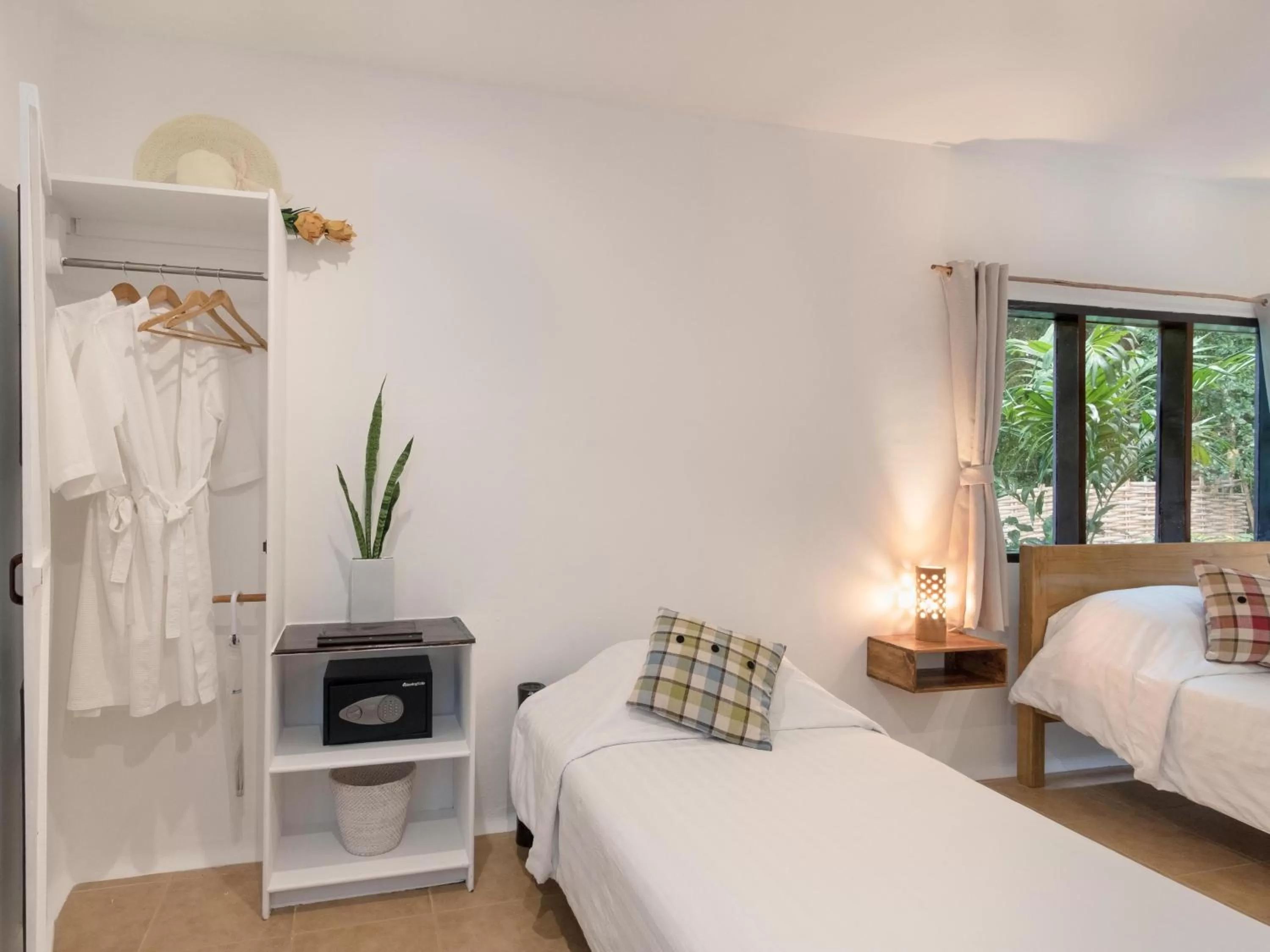 Bedroom, Bed in Granada Beach Resort - Adults Only