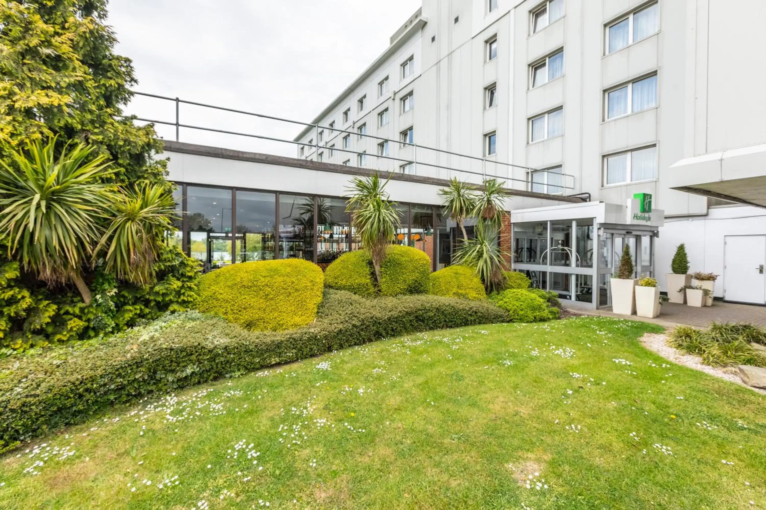 Property Building in Holiday Inn Basildon, an IHG Hotel