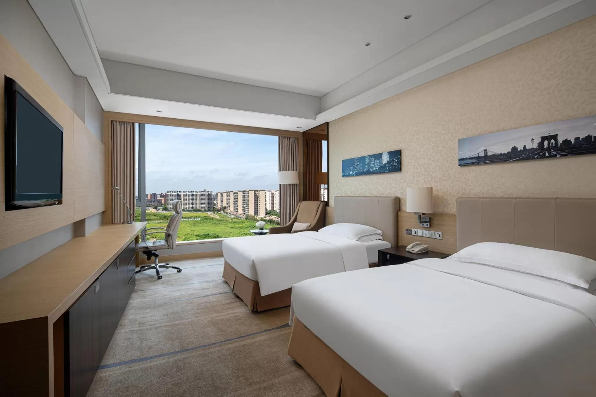 Photo of the whole room, Bed in Crowne Plaza Guangzhou Huadu by IHG - Free Shuttle bus between hotel to Exhibition Center During Canton Fair