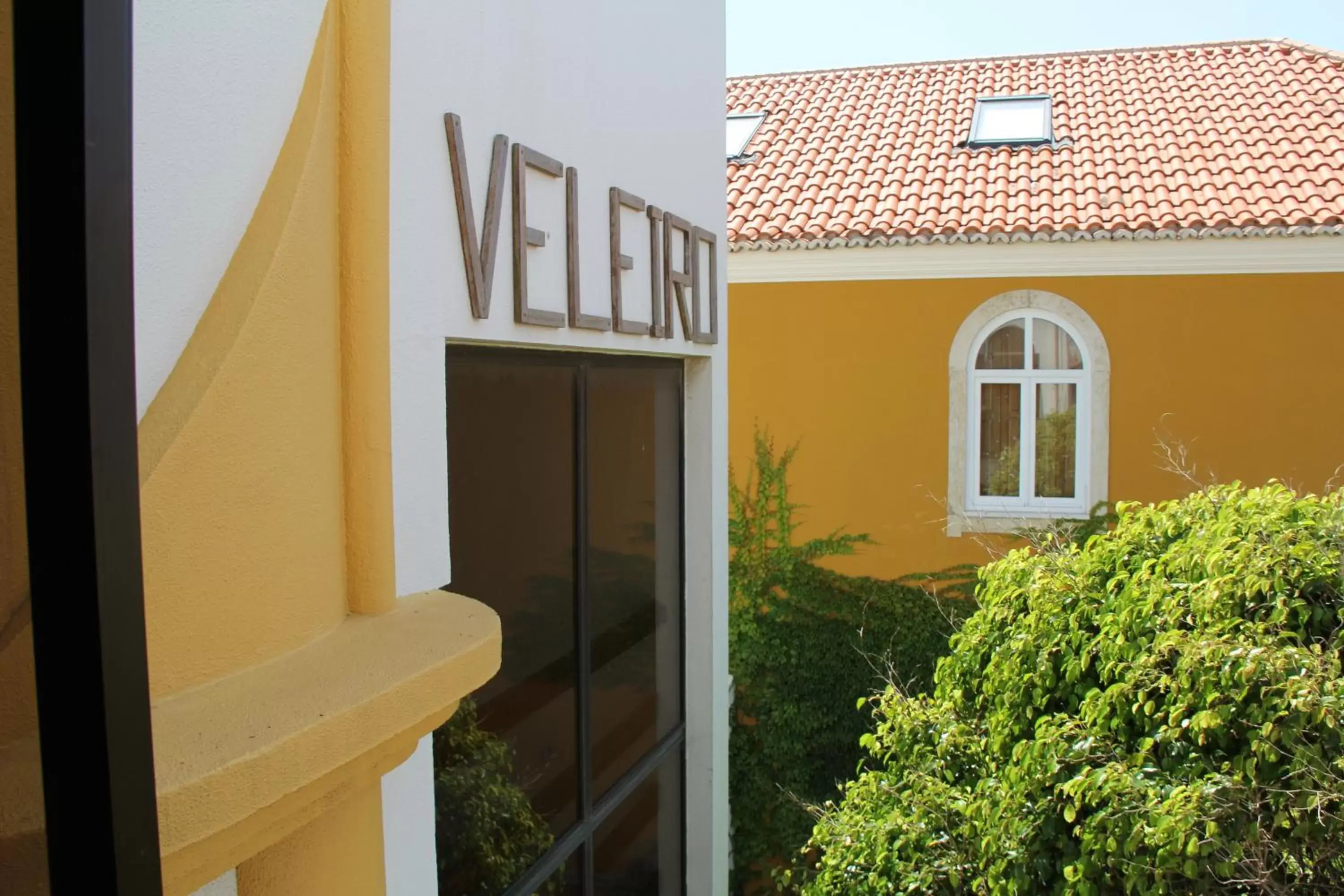 Facade/entrance in Hotel Veleiro