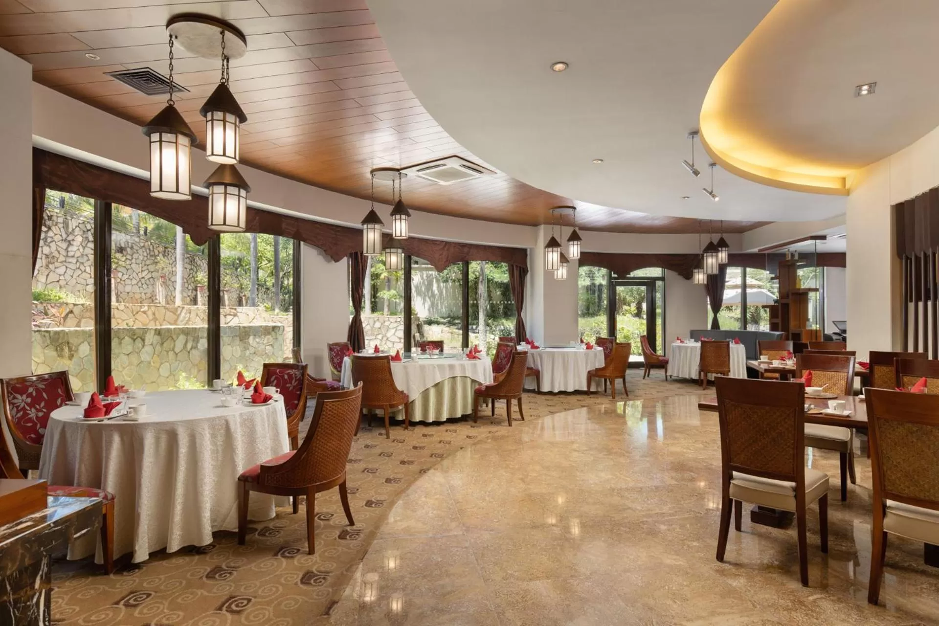 Restaurant/places to eat in Pullman Sanya Yalong Bay Villas & Resort