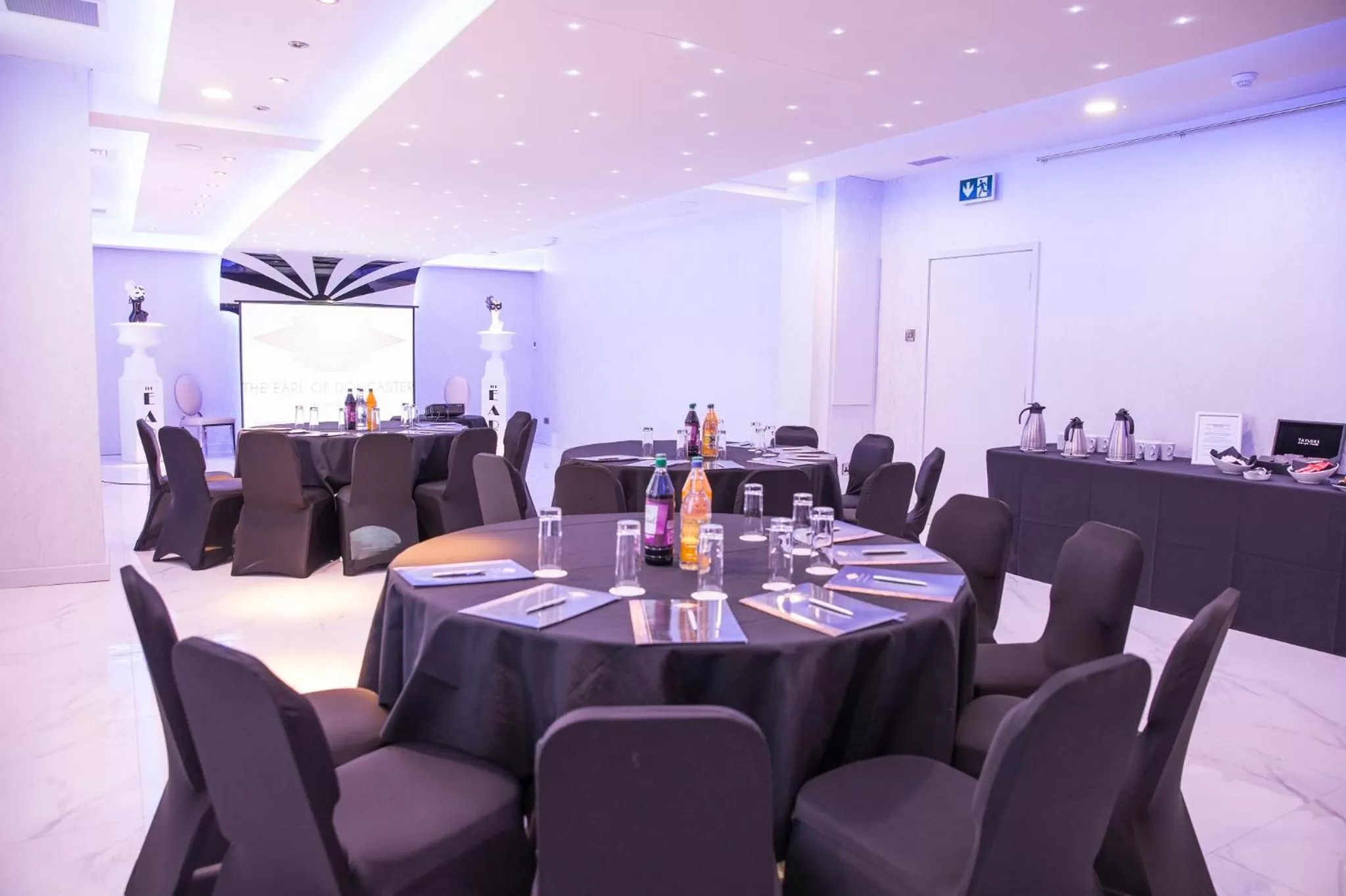 Meeting/conference room in Earl Of Doncaster Hotel
