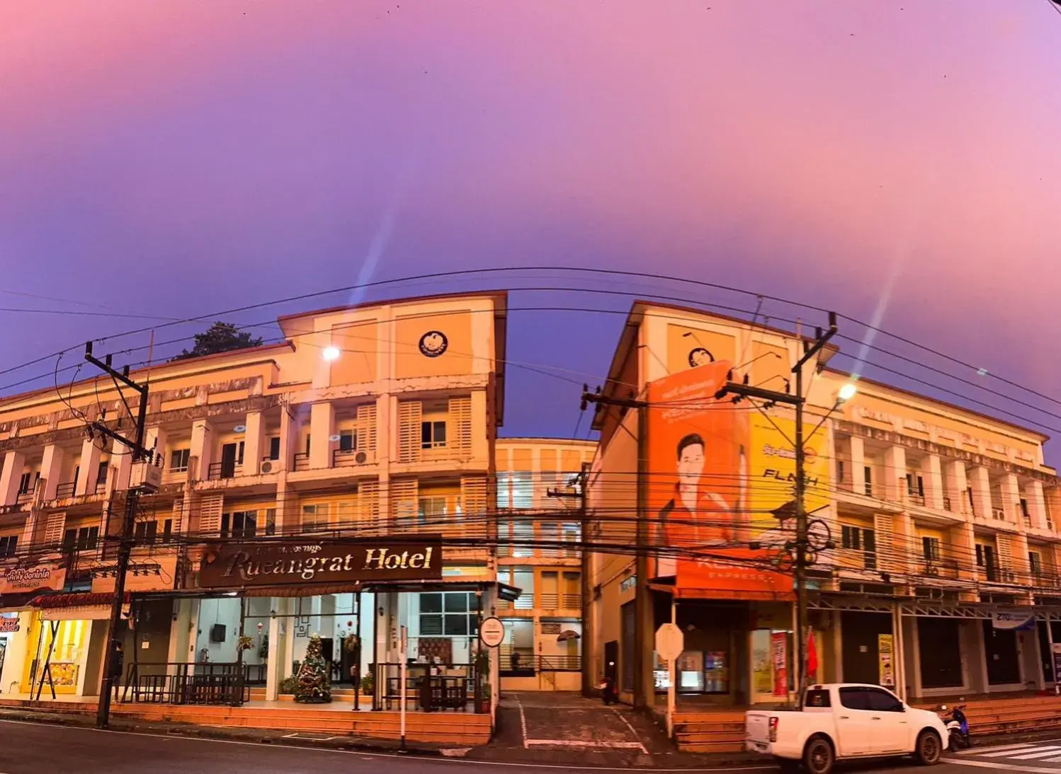 Property Building in Rueangrat Hotel