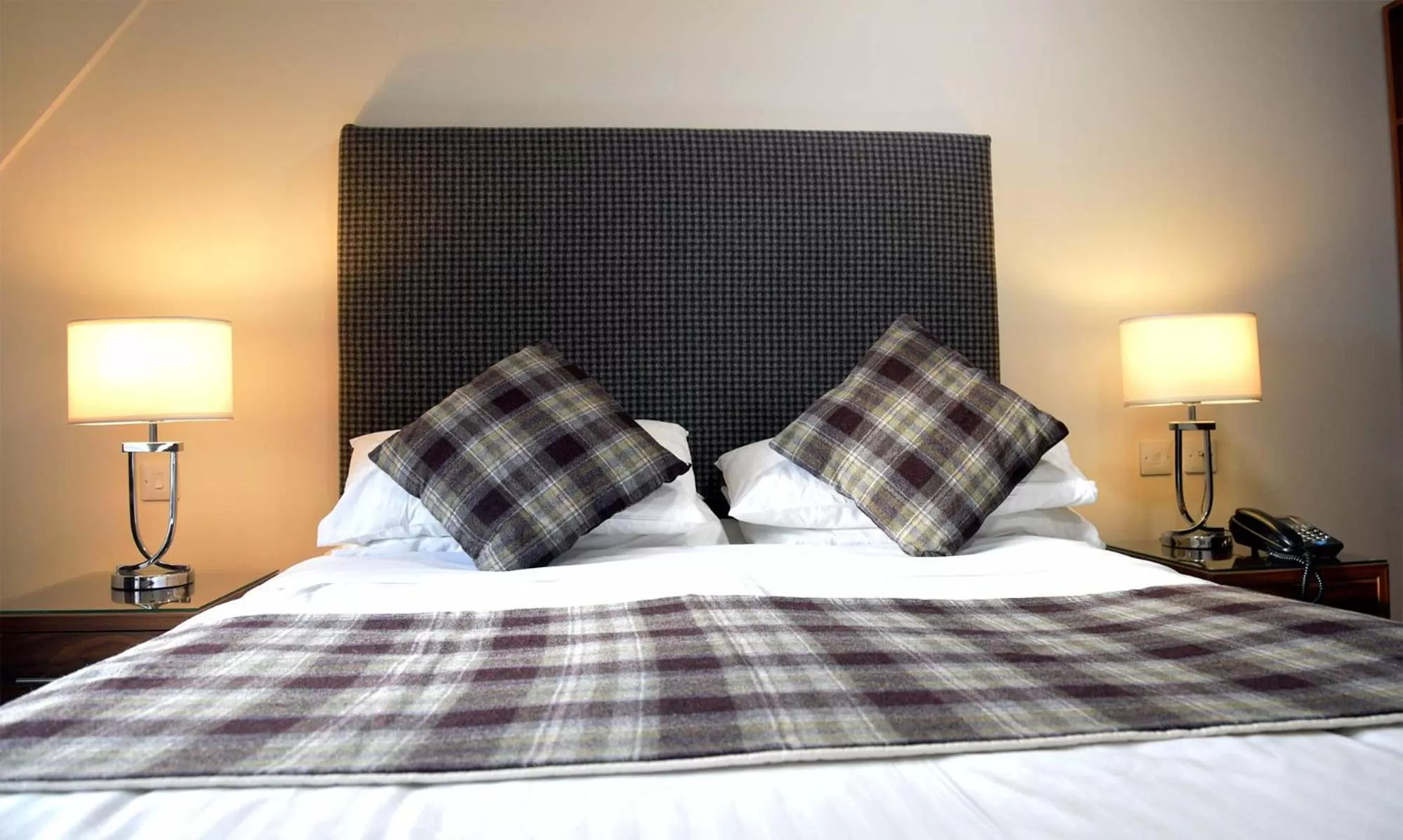 Bed in The Royal Hotel