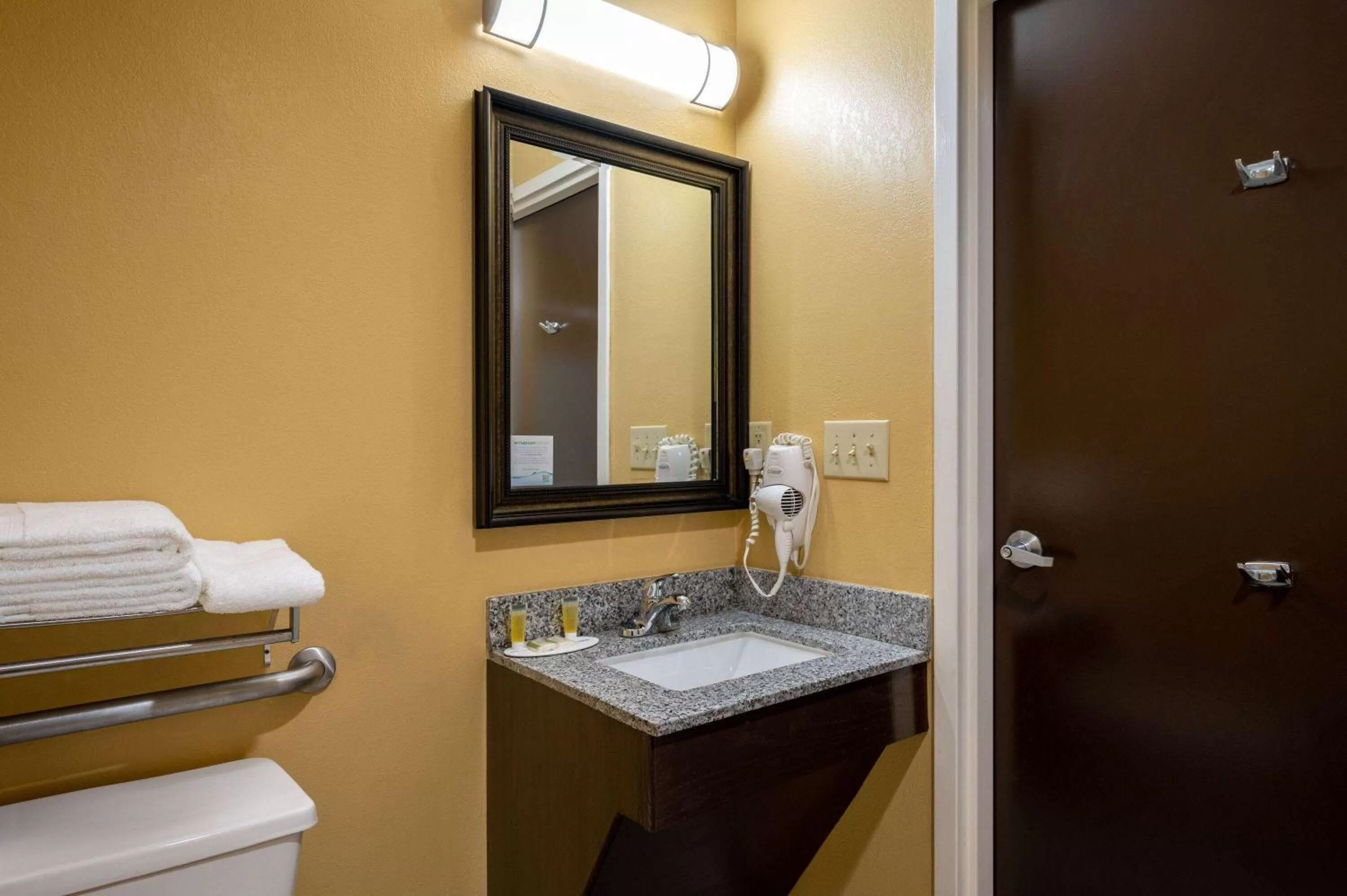 Bathroom in Super 8 by Wyndham Salisbury