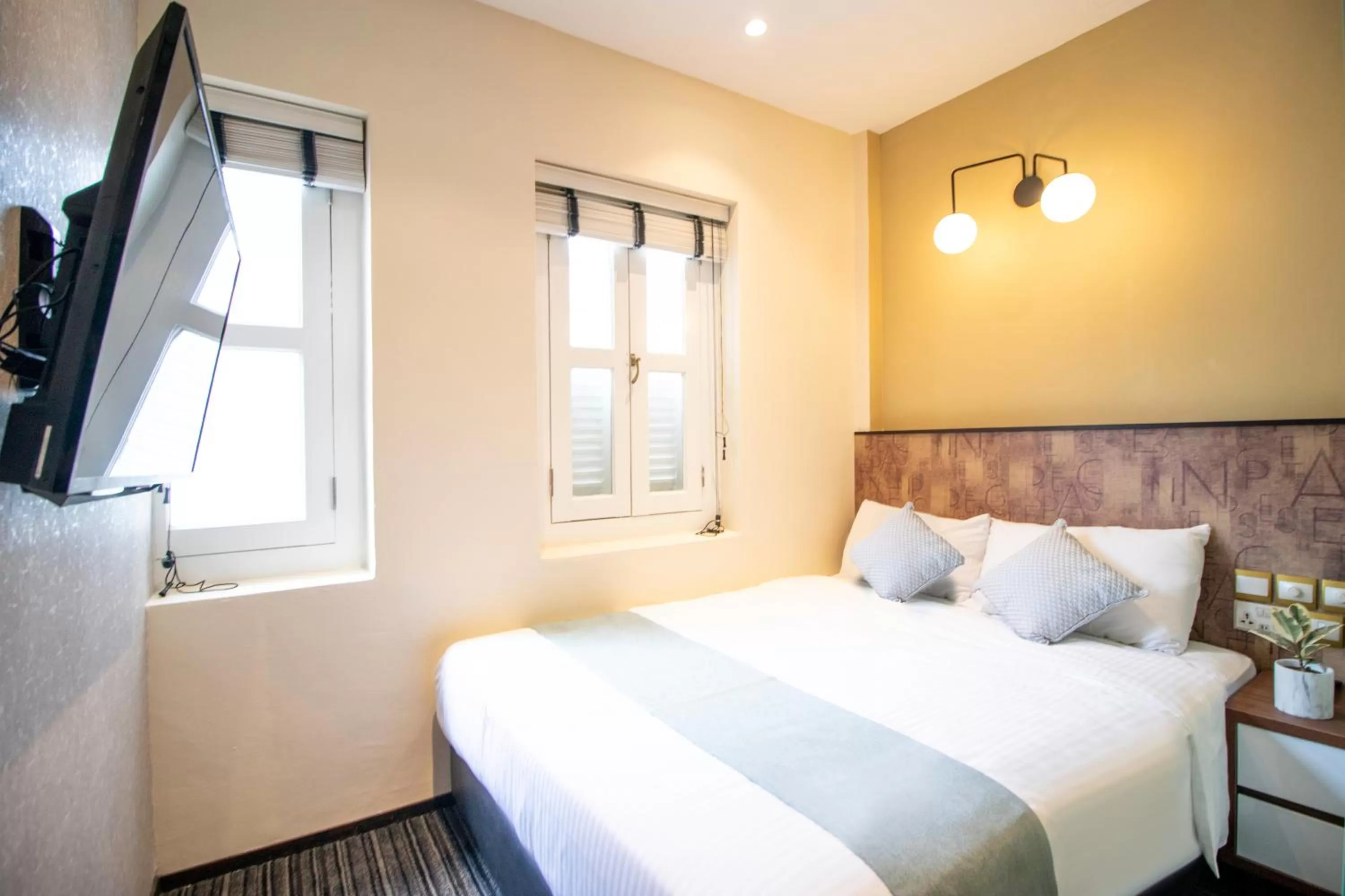 Photo of the whole room in Harbour Ville Hotel - Hamilton