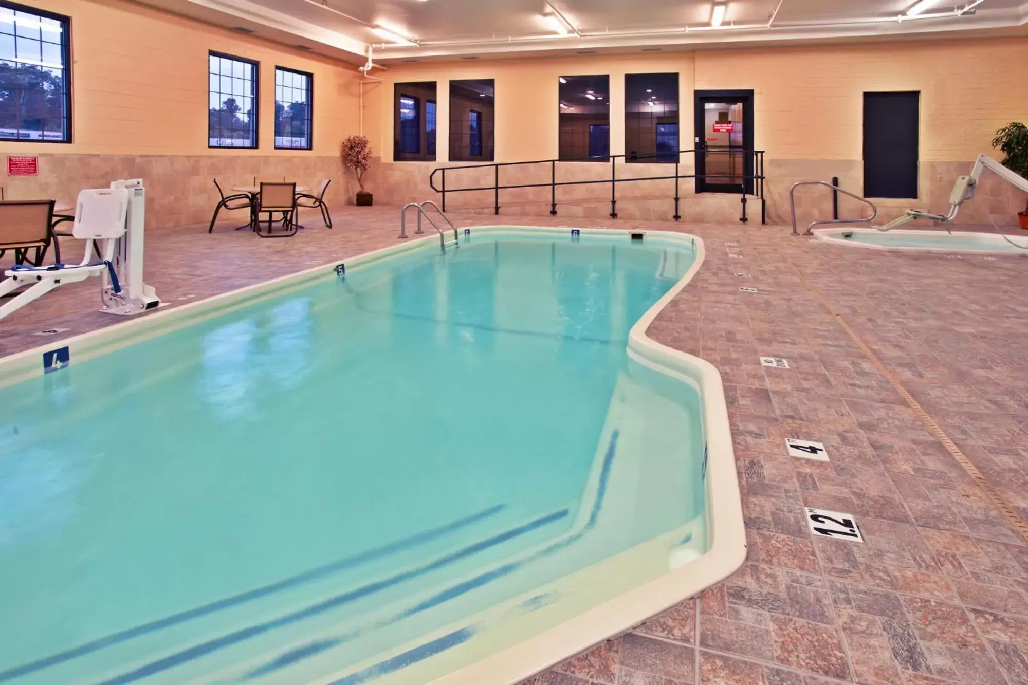 , Swimming Pool in La Quinta Inn & Suites - New River Gorge National Park