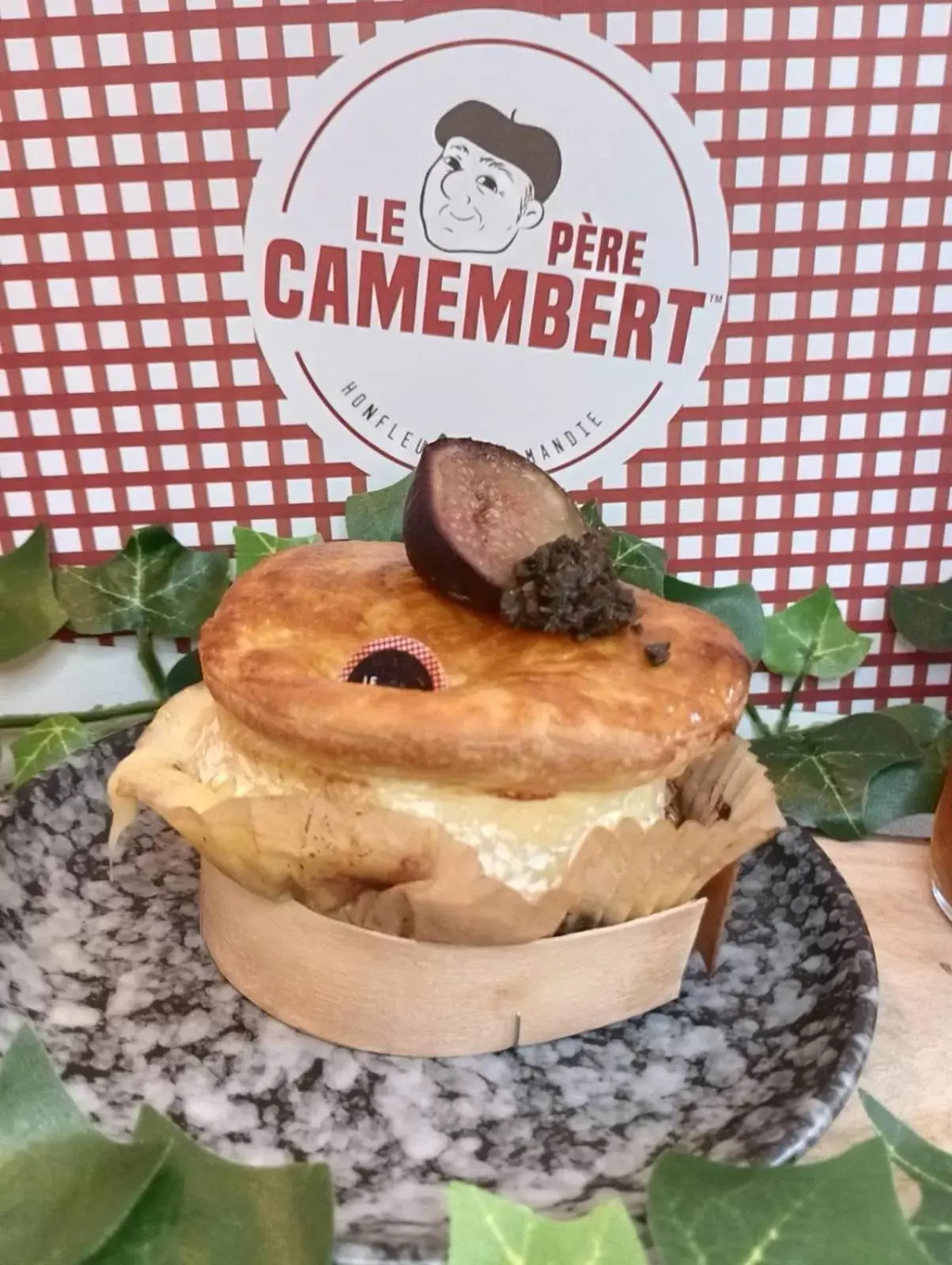 Restaurant/places to eat, Food in La maison père camembert