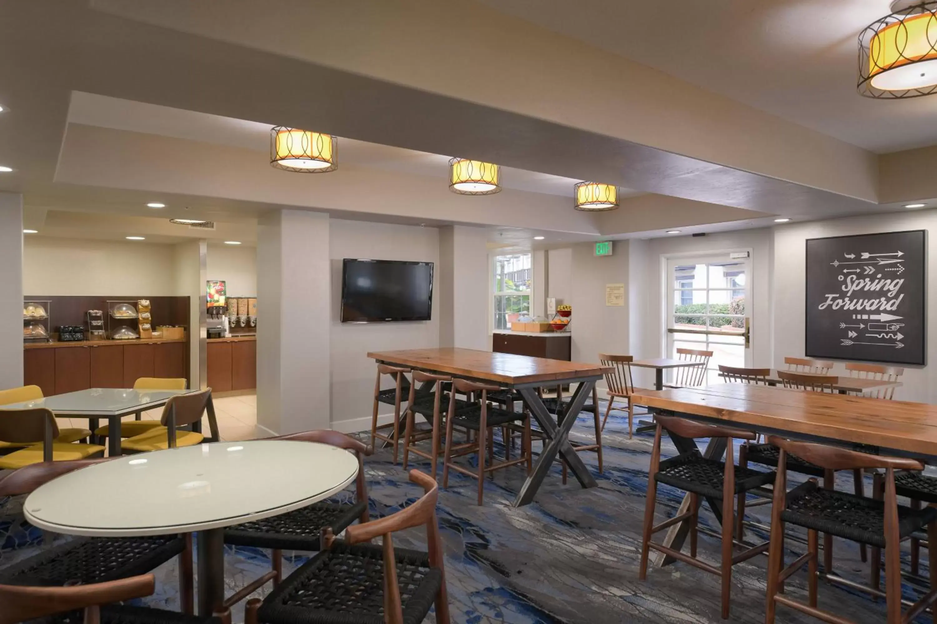 Breakfast, Lounge/Bar in Fairfield Inn & Suites San Diego Old Town