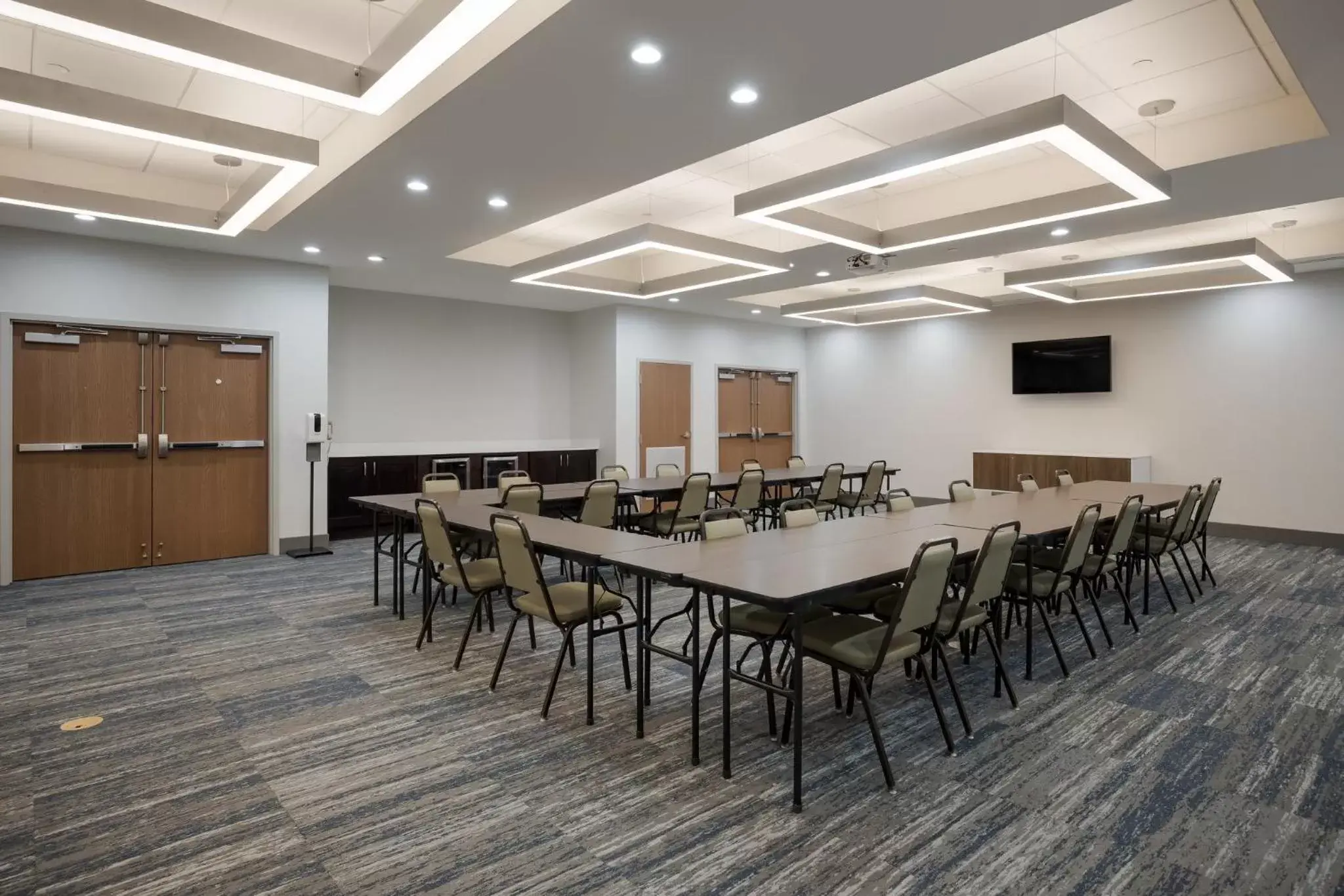 Meeting/conference room in Holiday Inn Express Hotel & Suites Perry, an IHG Hotel