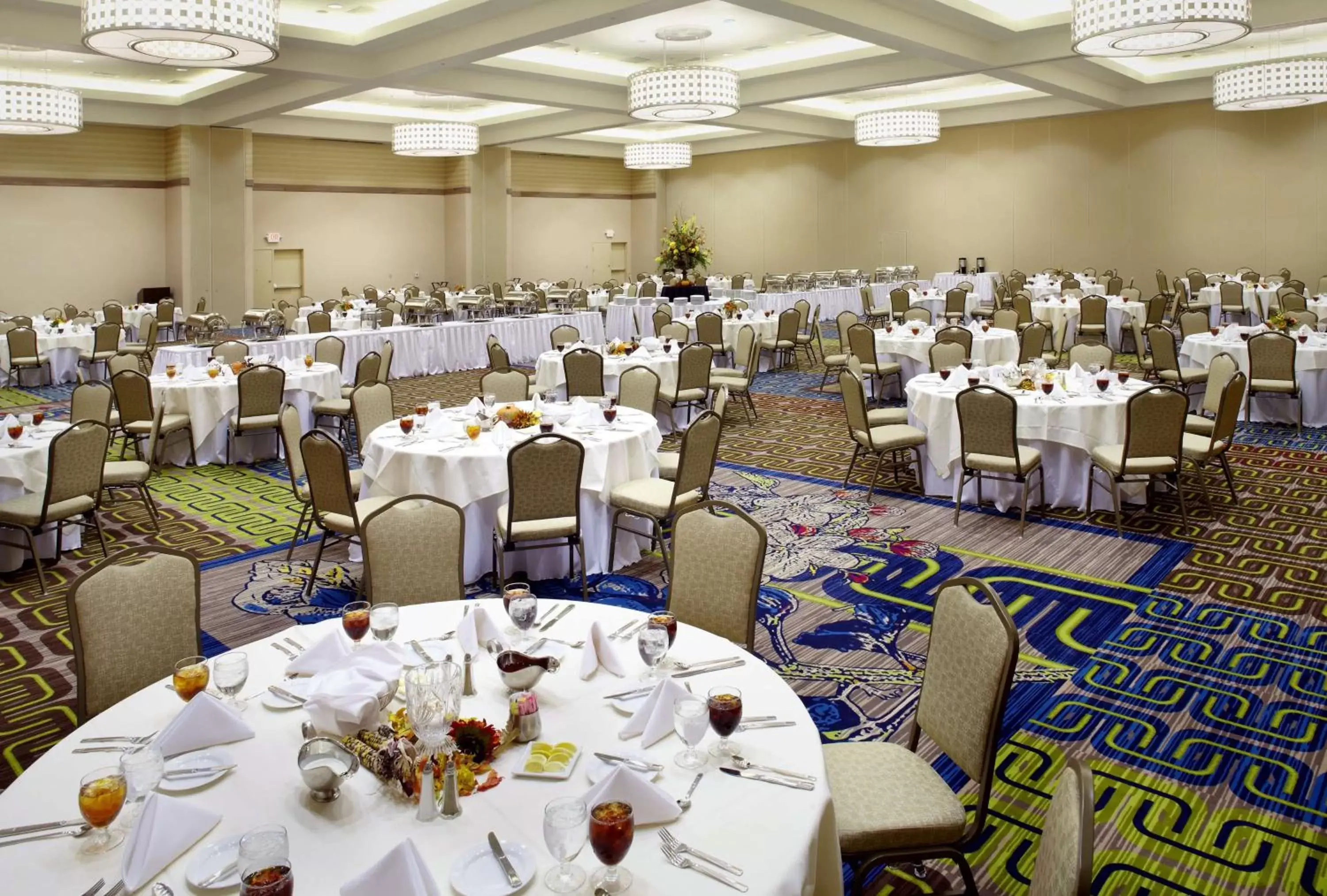 Meeting/conference room, Restaurant/Places to Eat in Hilton Garden Inn Texarkana