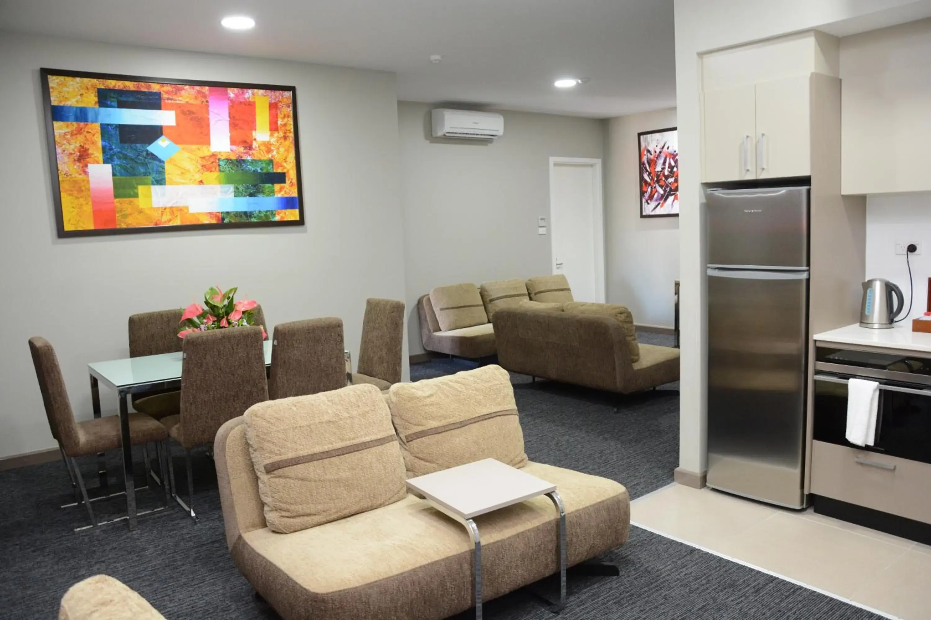 Seating area, Lounge/Bar in Ratsun Nadi Airport Apartment Hotel