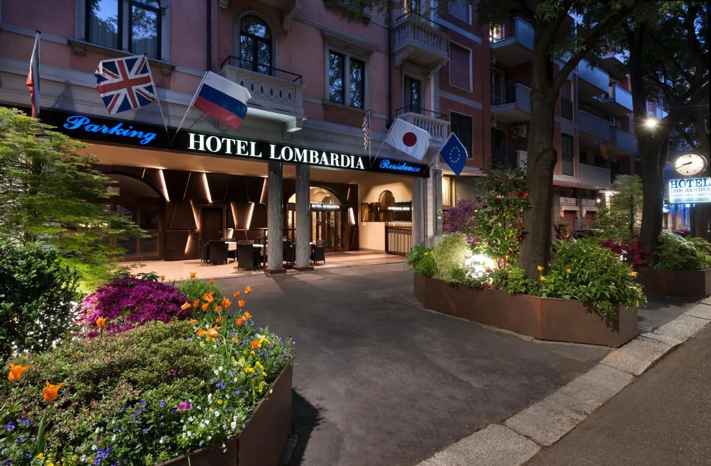 Facade/entrance, Property Building in Hotel Lombardia