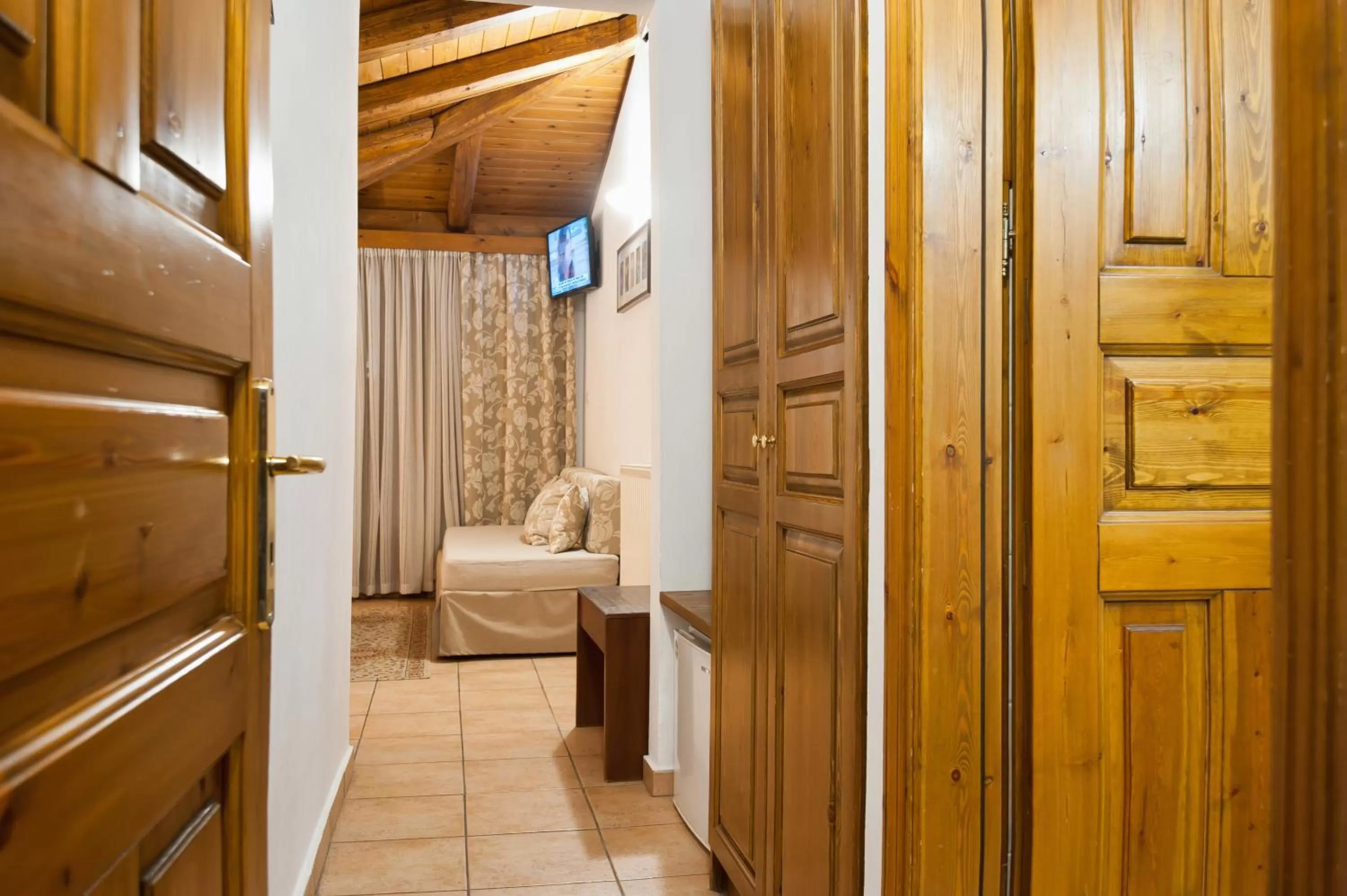 Photo of the whole room, Bed in Pan Hotel