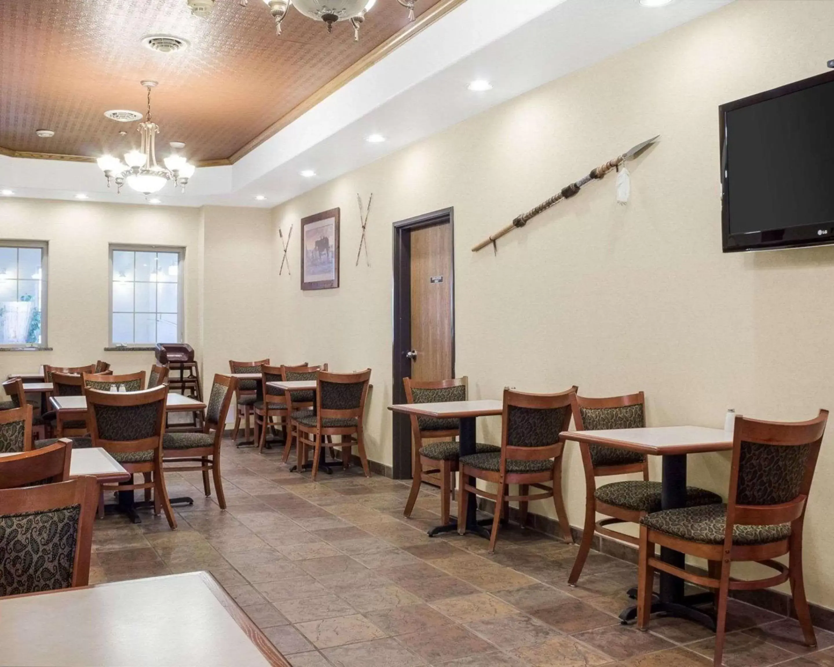 Restaurant/Places to Eat in Quality Inn Oacoma