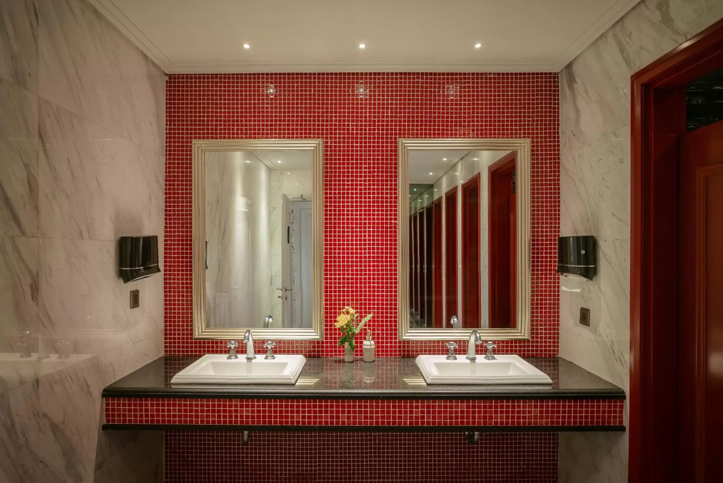 Bathroom in Le Jardin Hotel Haute Couture