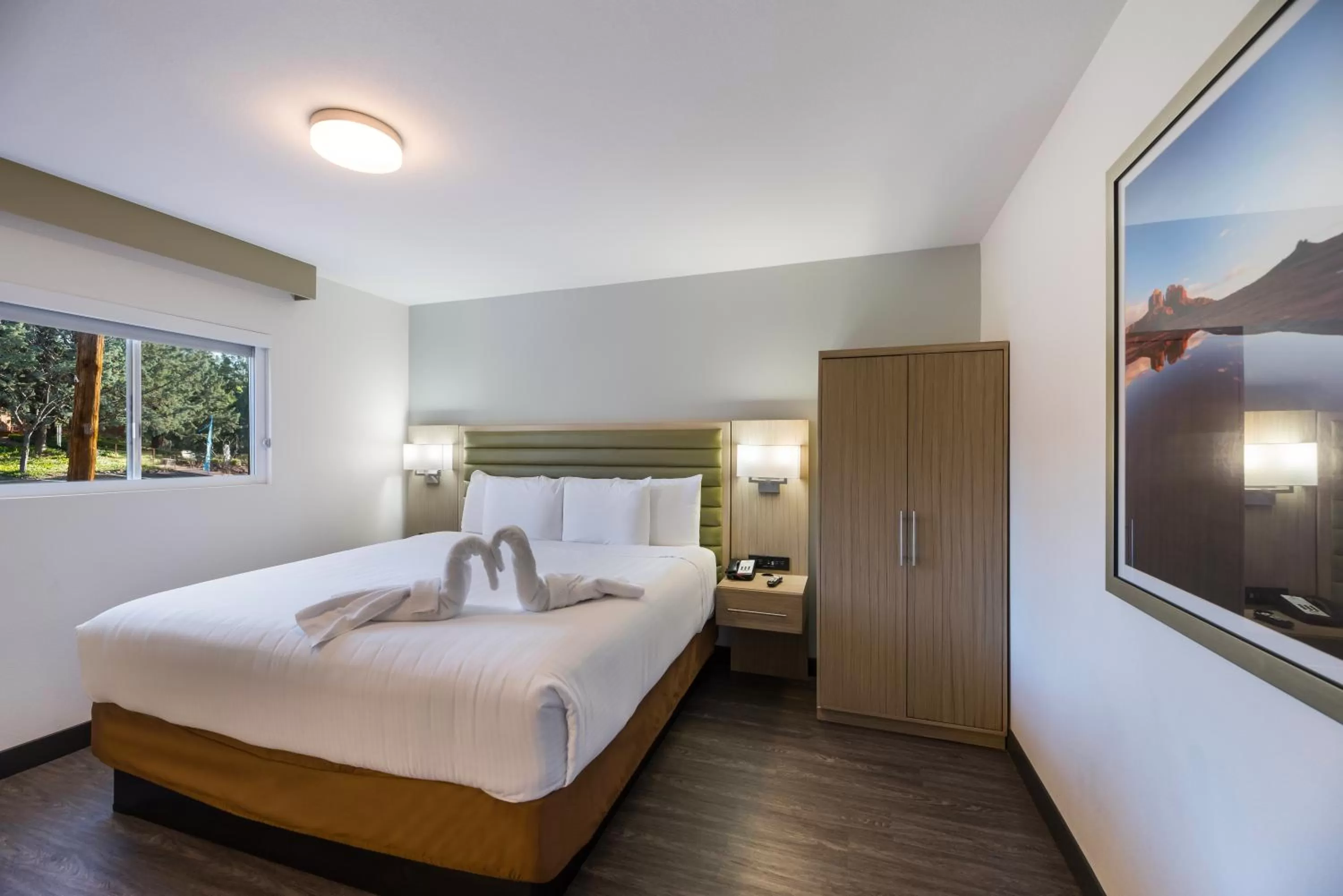 Bed in GreenTree Inn Sedona