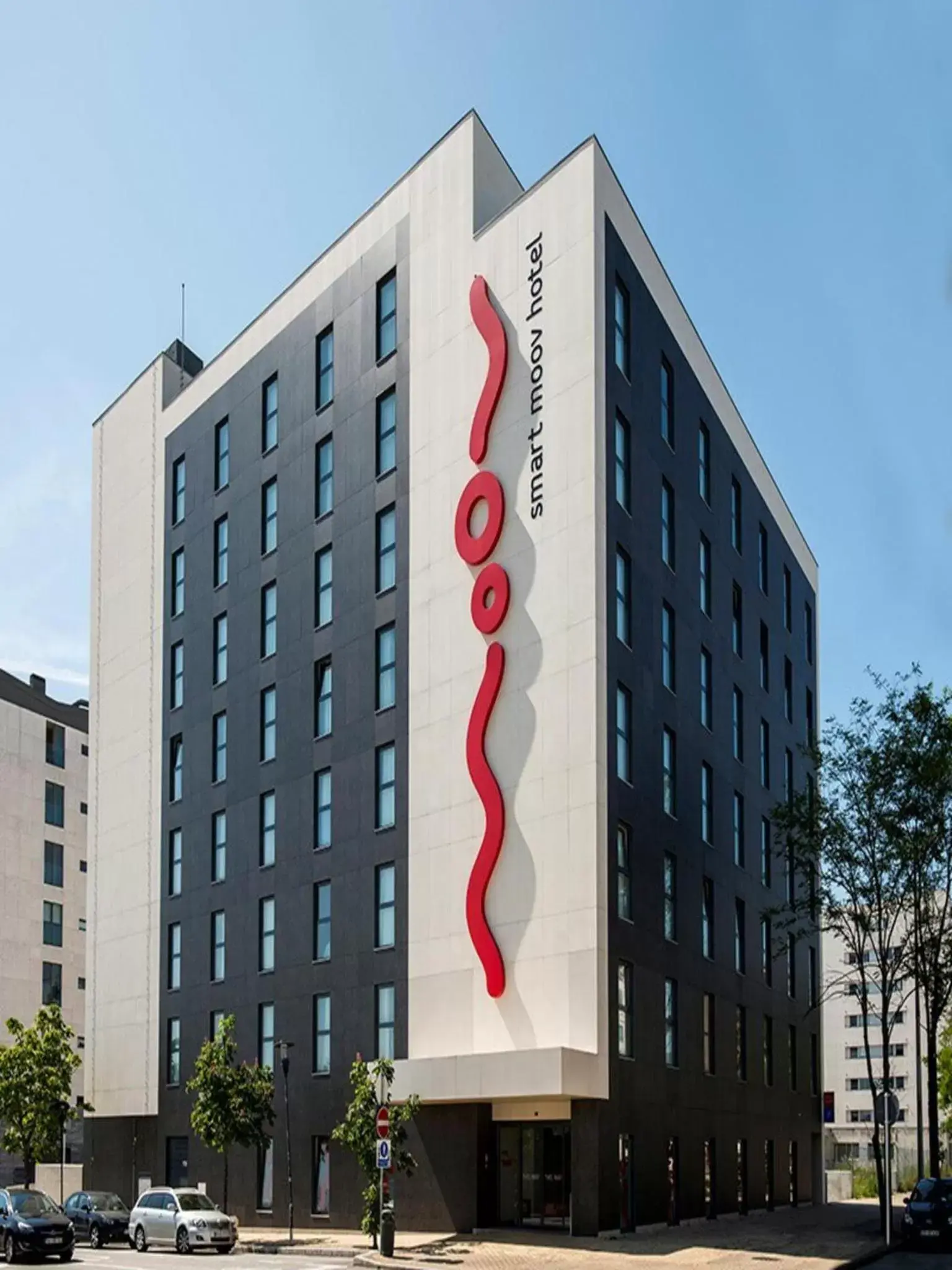 Facade/entrance in Moov Hotel Porto Norte