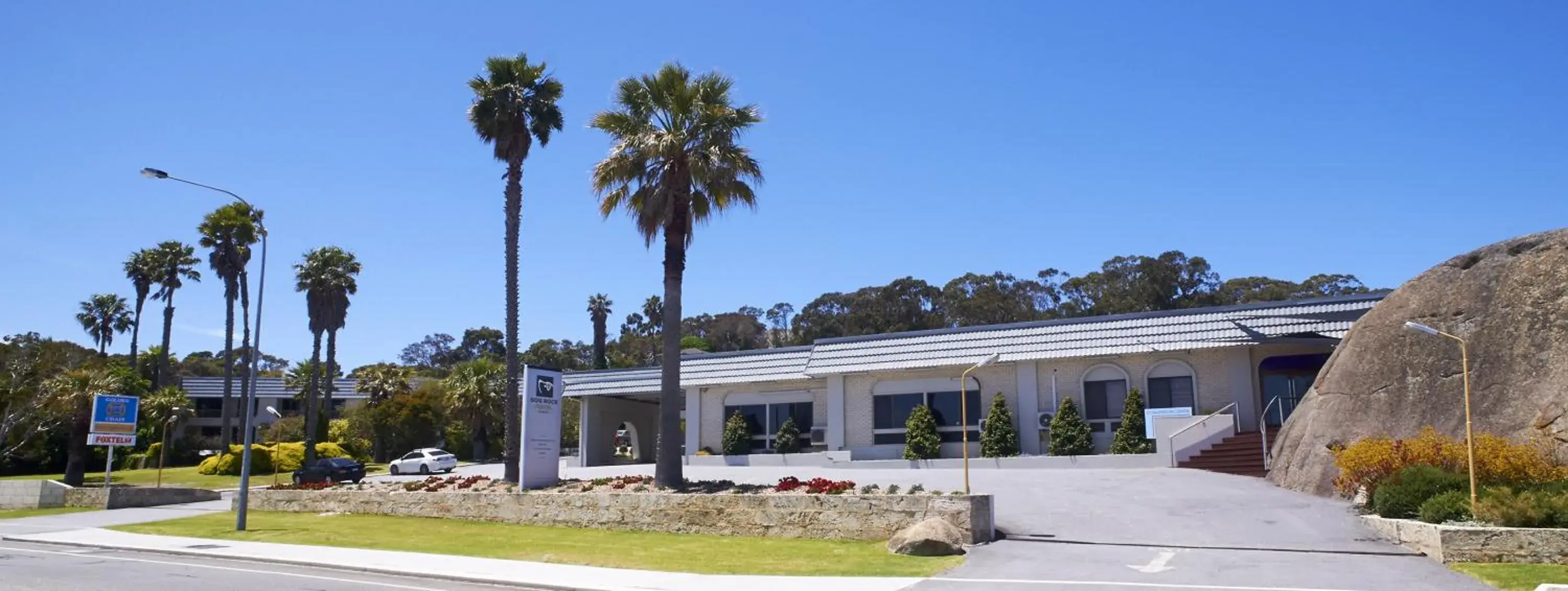 Property Building in Dog Rock Motel