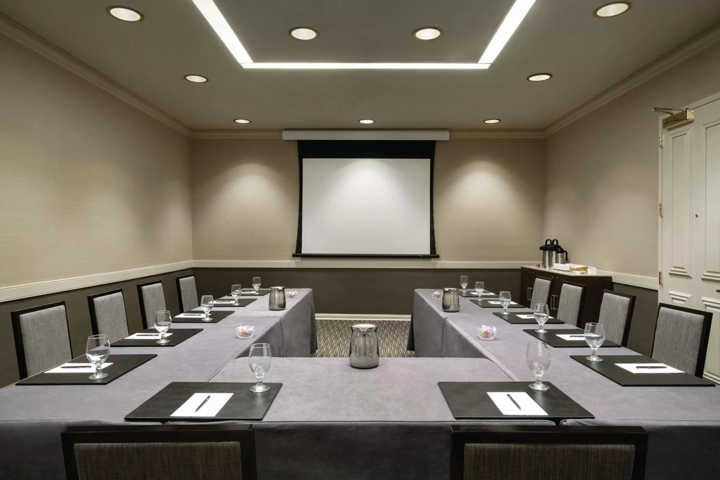 Meeting/conference room in Hilton Melbourne