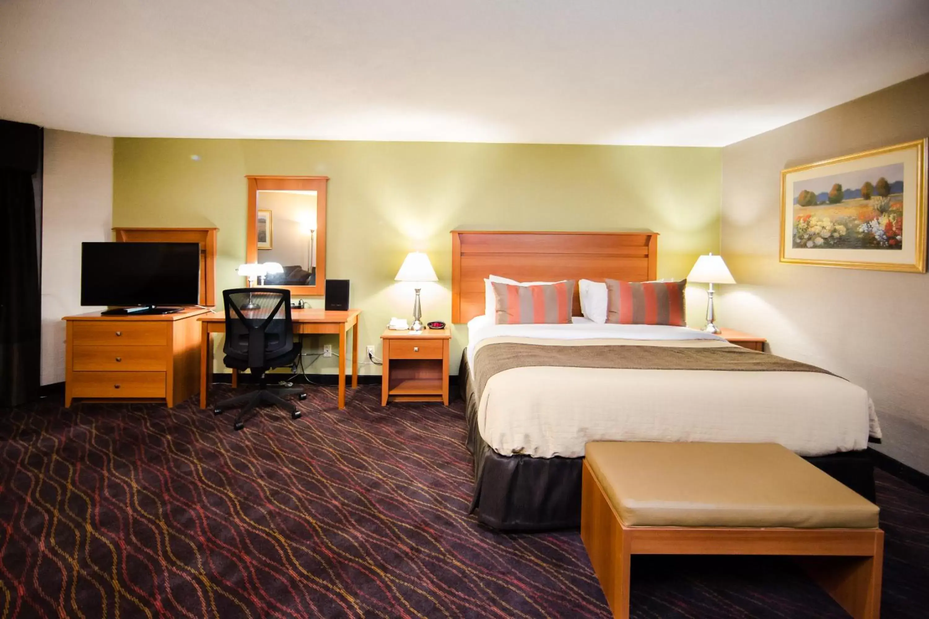 Bedroom, Bed in Best Western Plus Ottawa Kanata Hotel and Conference Centre