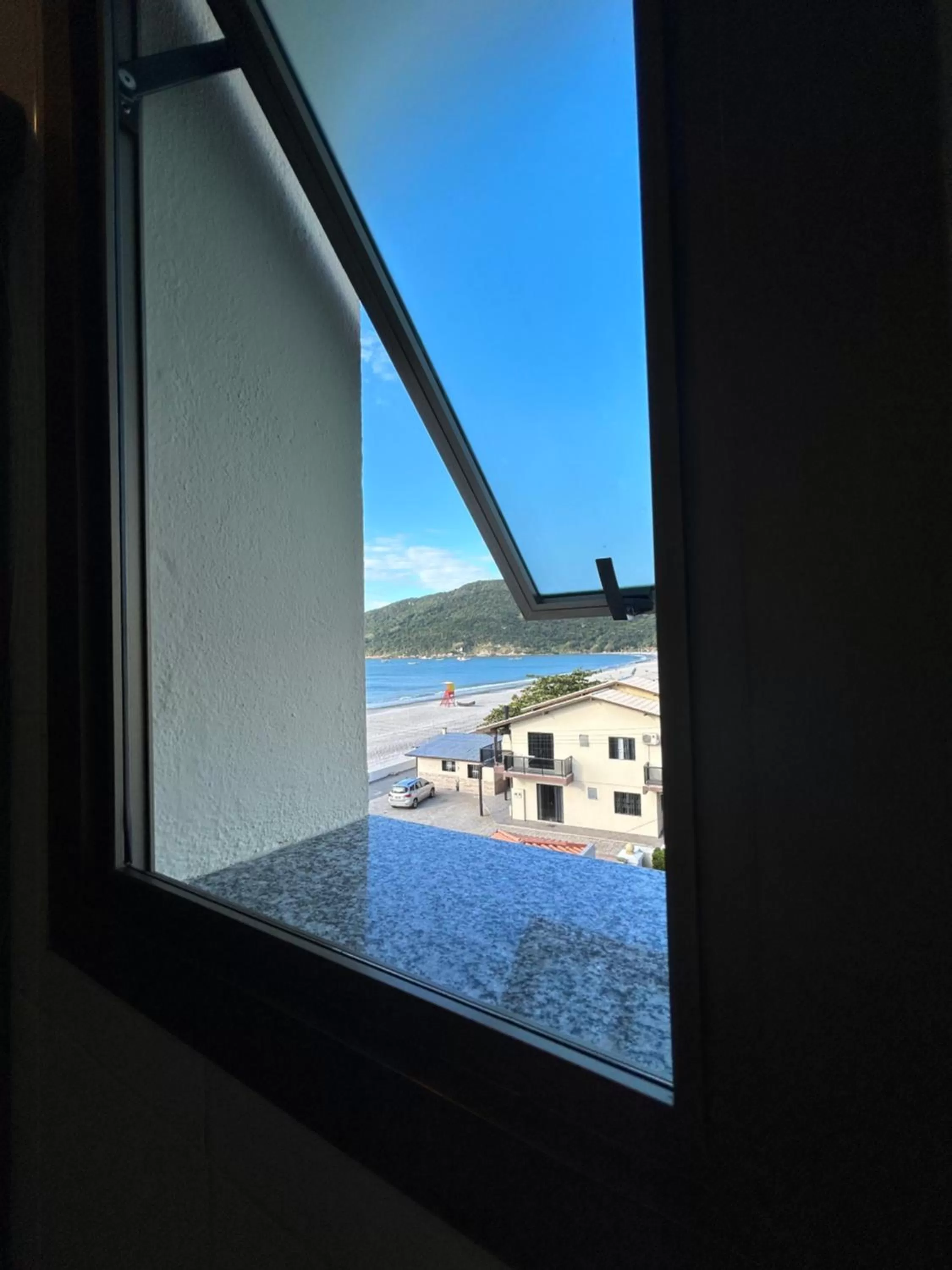 Sea view in Golfinhos Apart Hotel